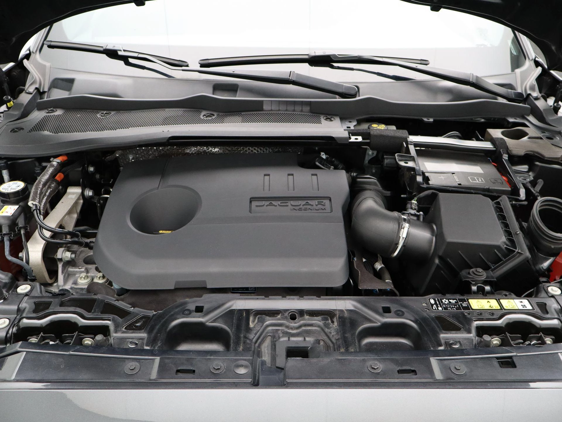 Jaguar-E-PACE-image-37