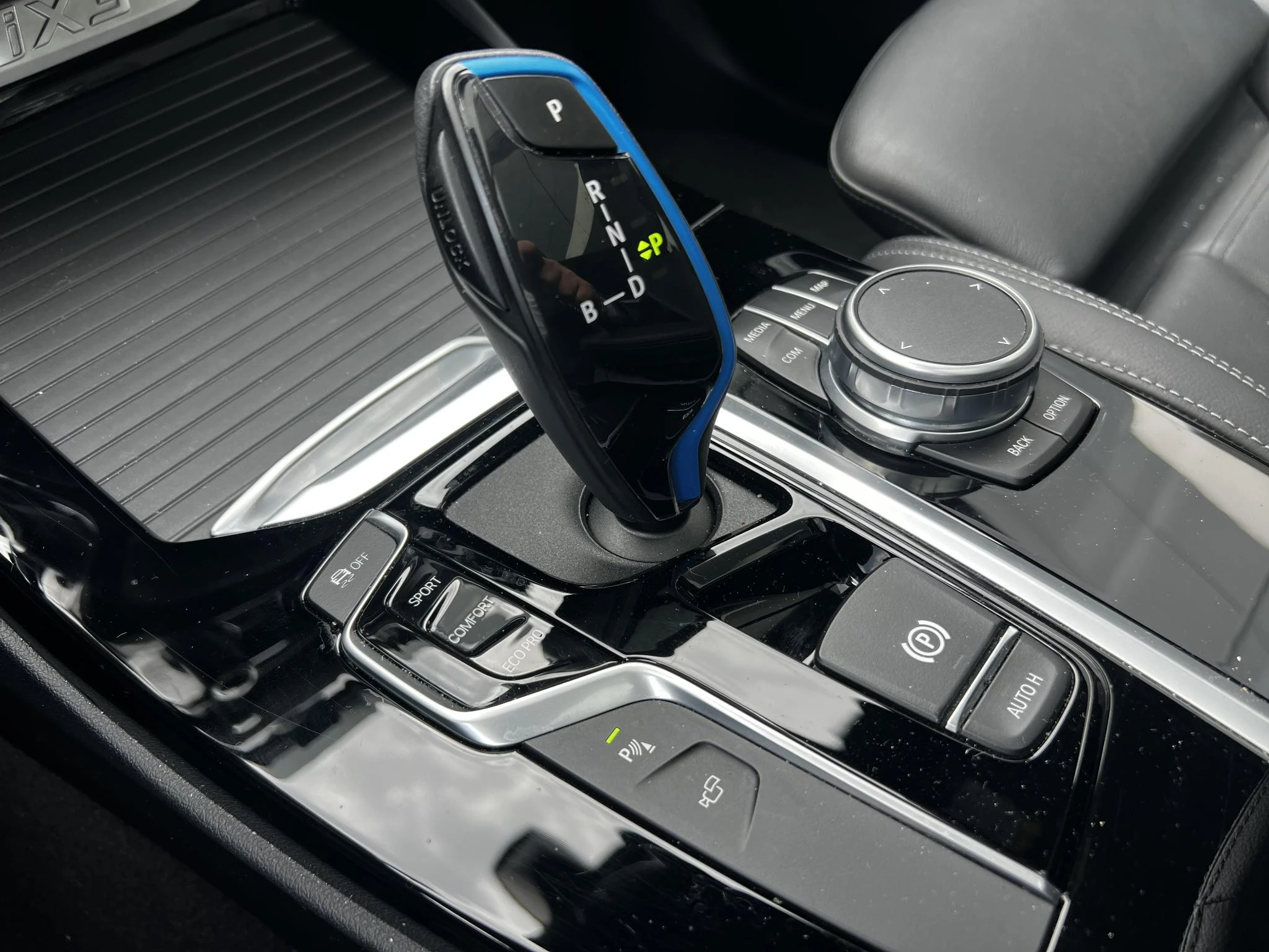 BMW-iX3-image-13