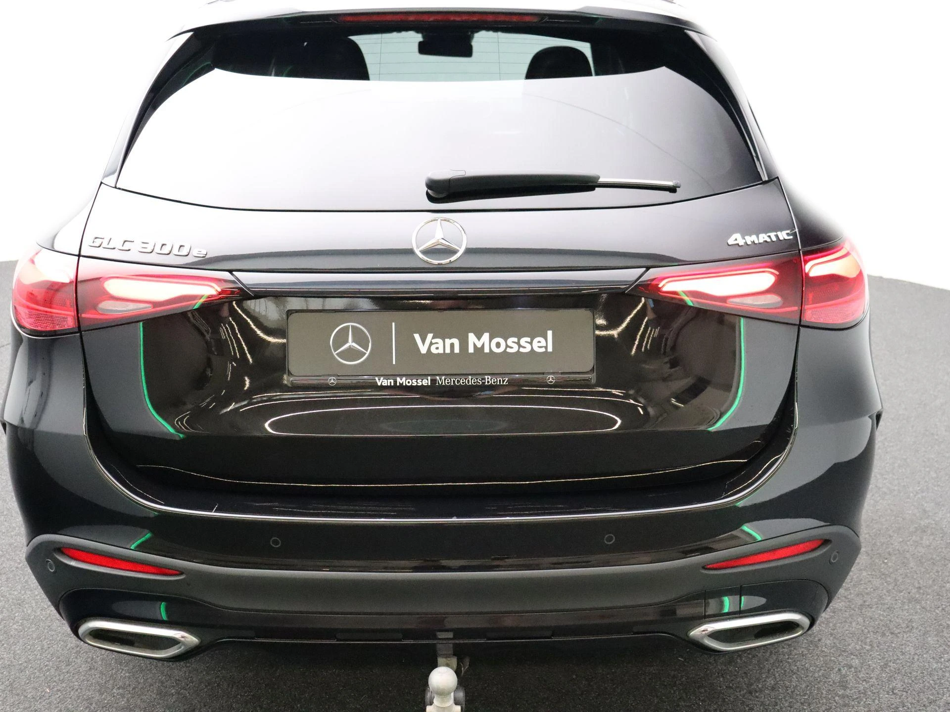 Mercedes-Benz-GLC-image-28