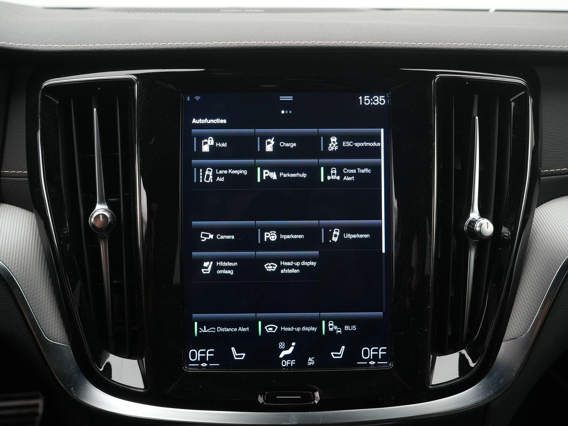 Volvo-V60-image-17