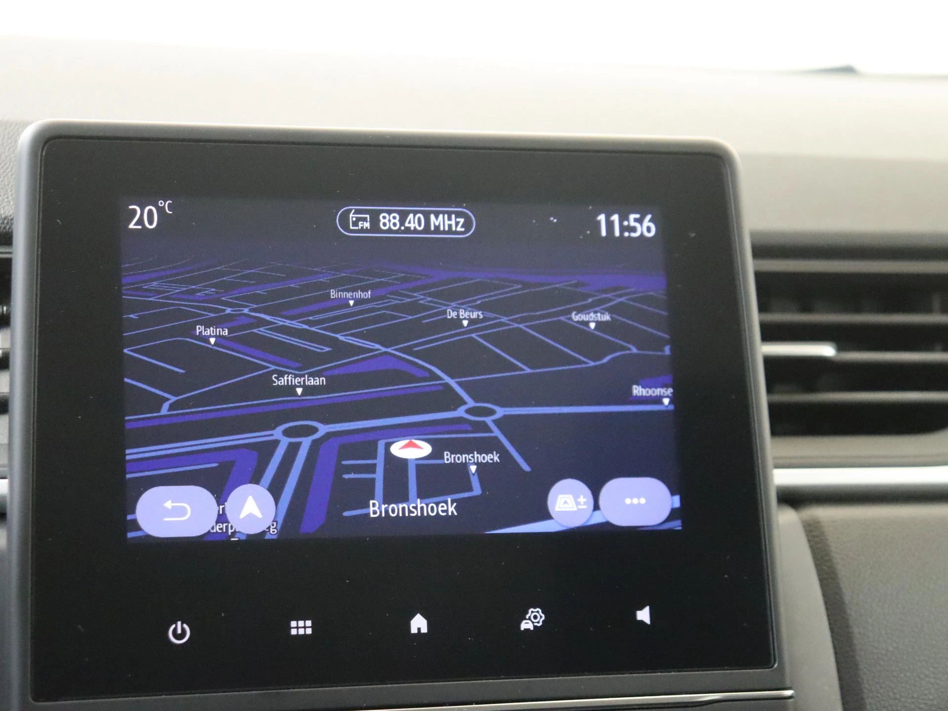 Renault-Captur-image-17