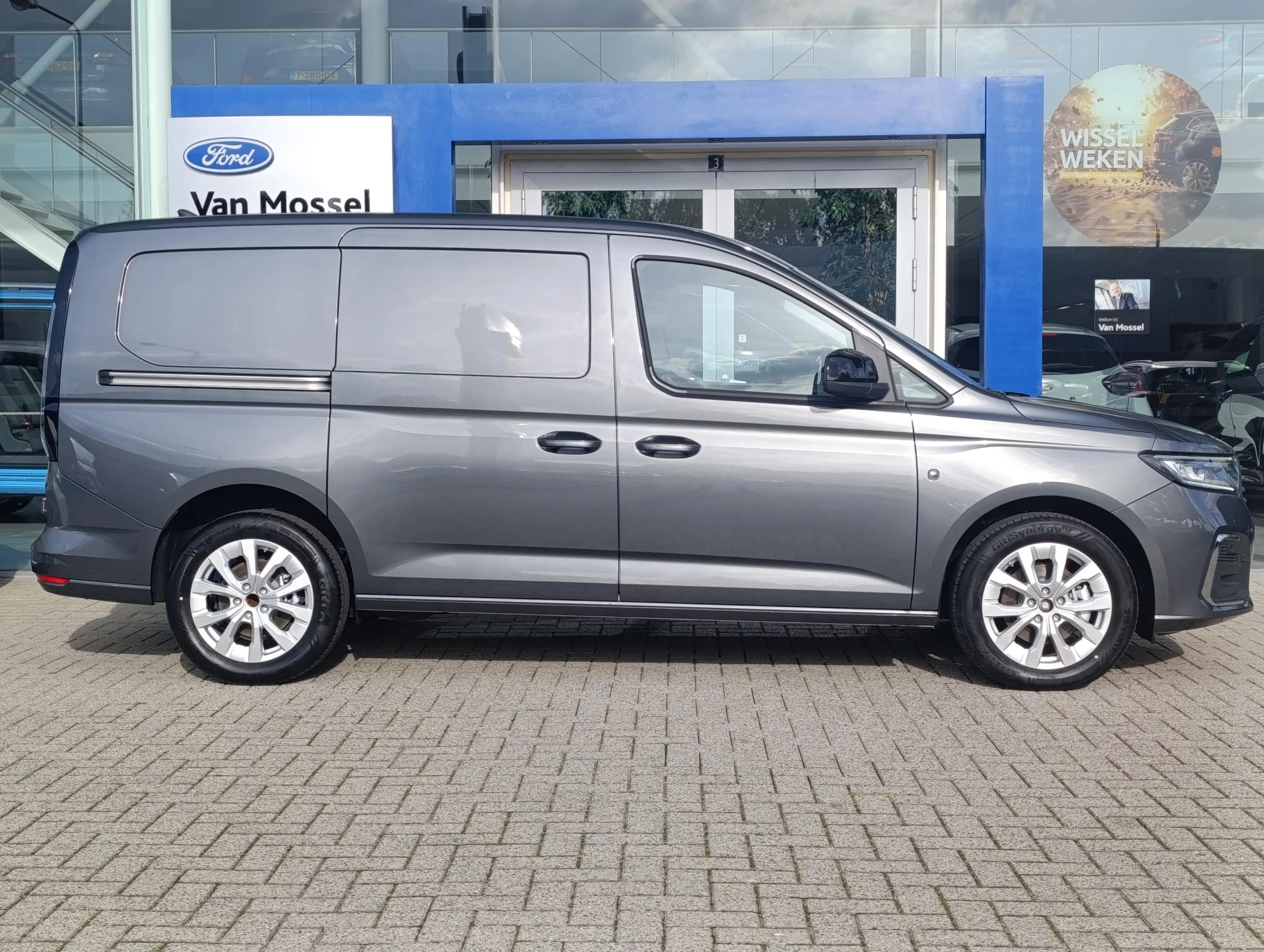 Ford-Transit Connect-image-3