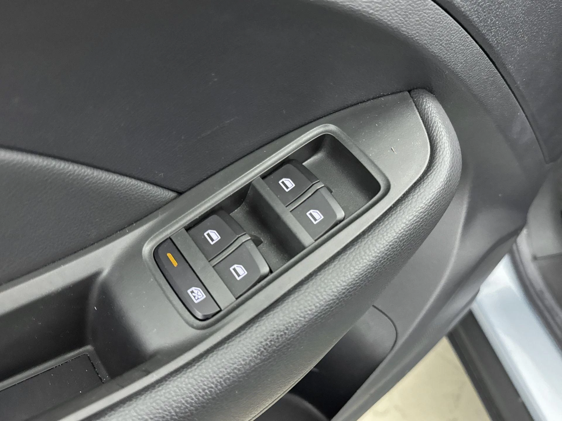 MG ZS EV MG Luxury 45 kWh 143PK