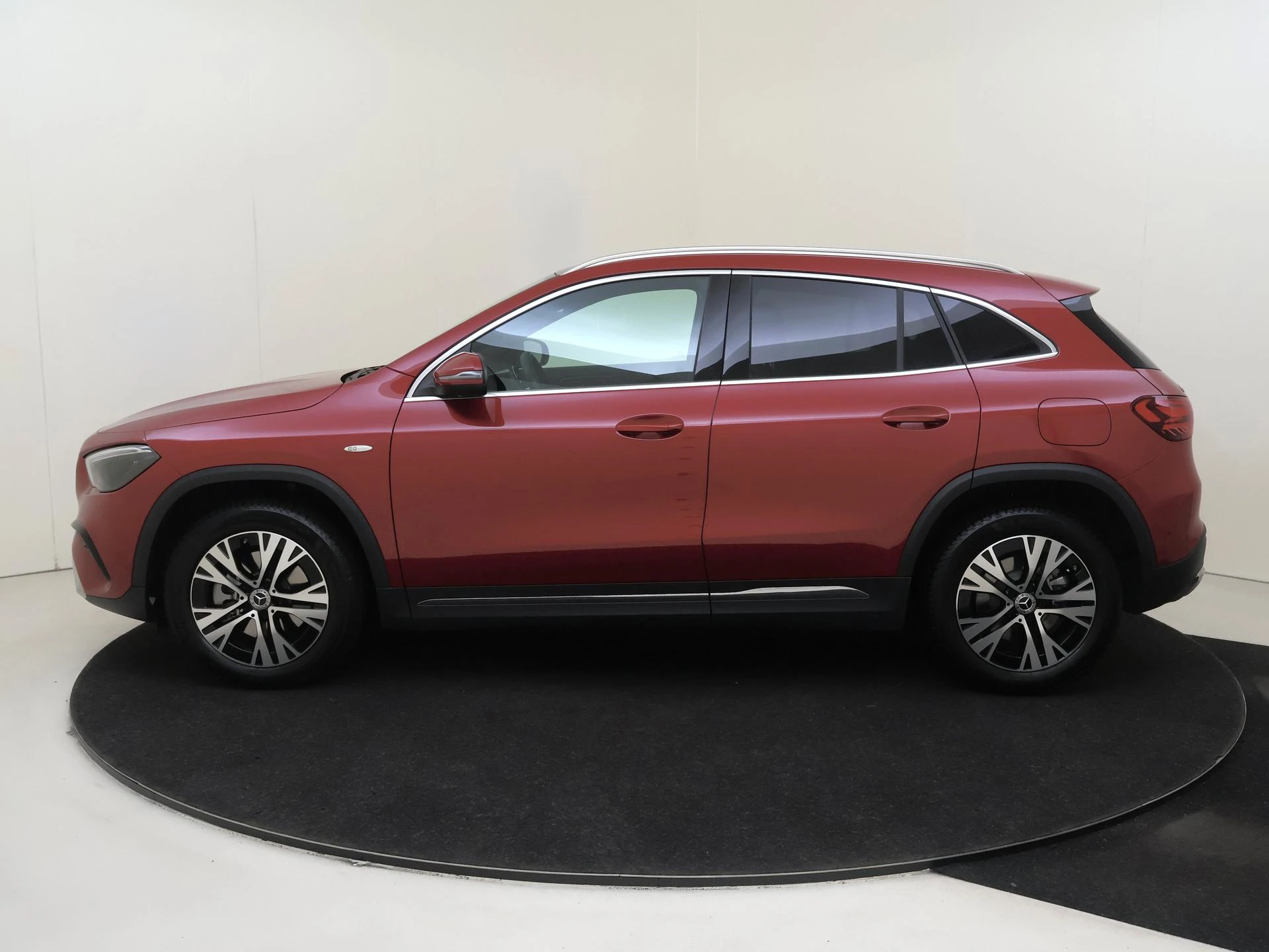 Mercedes-Benz GLA 250 e Business Solution Luxury