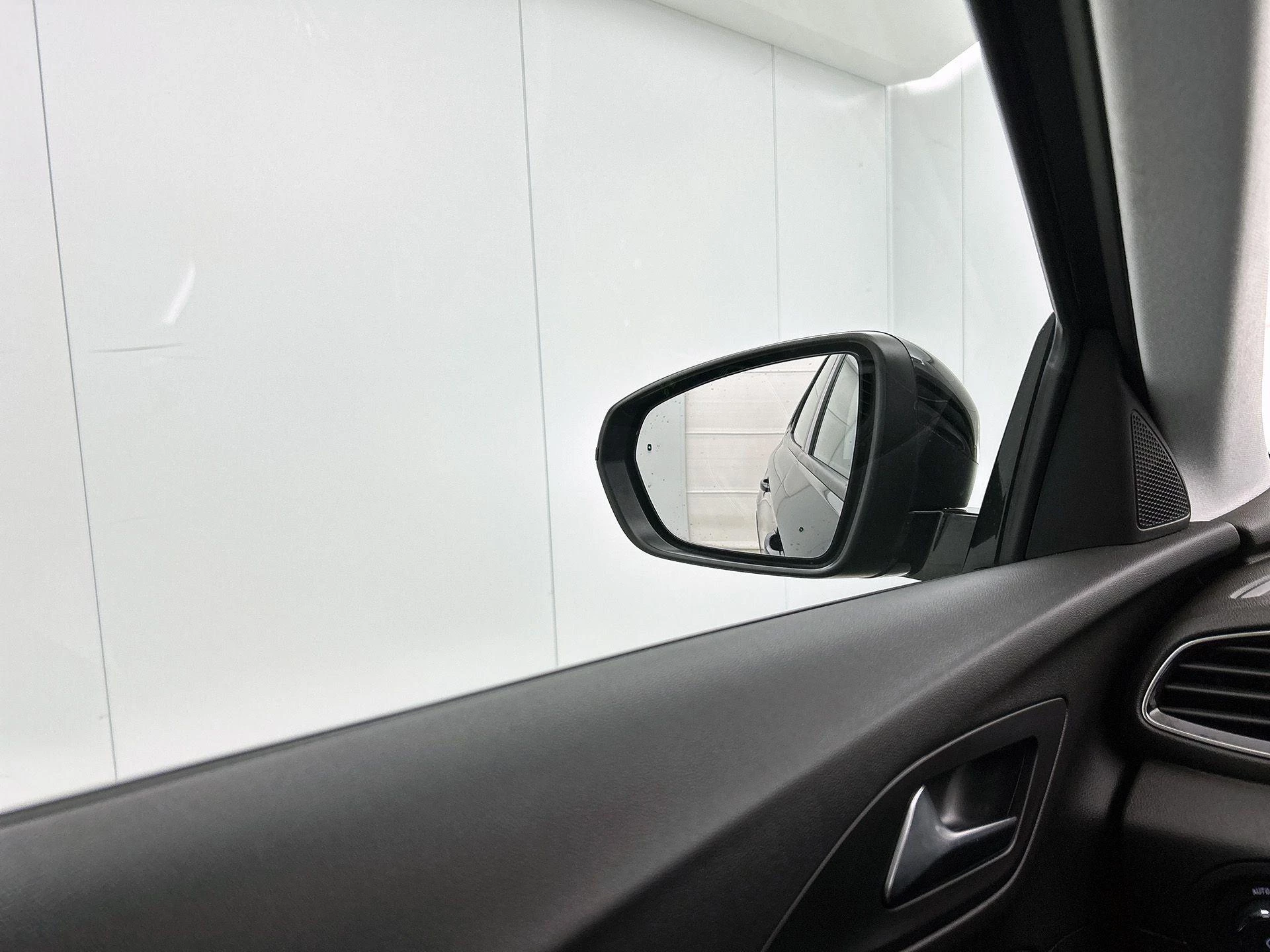 Opel-Grandland X-image-19