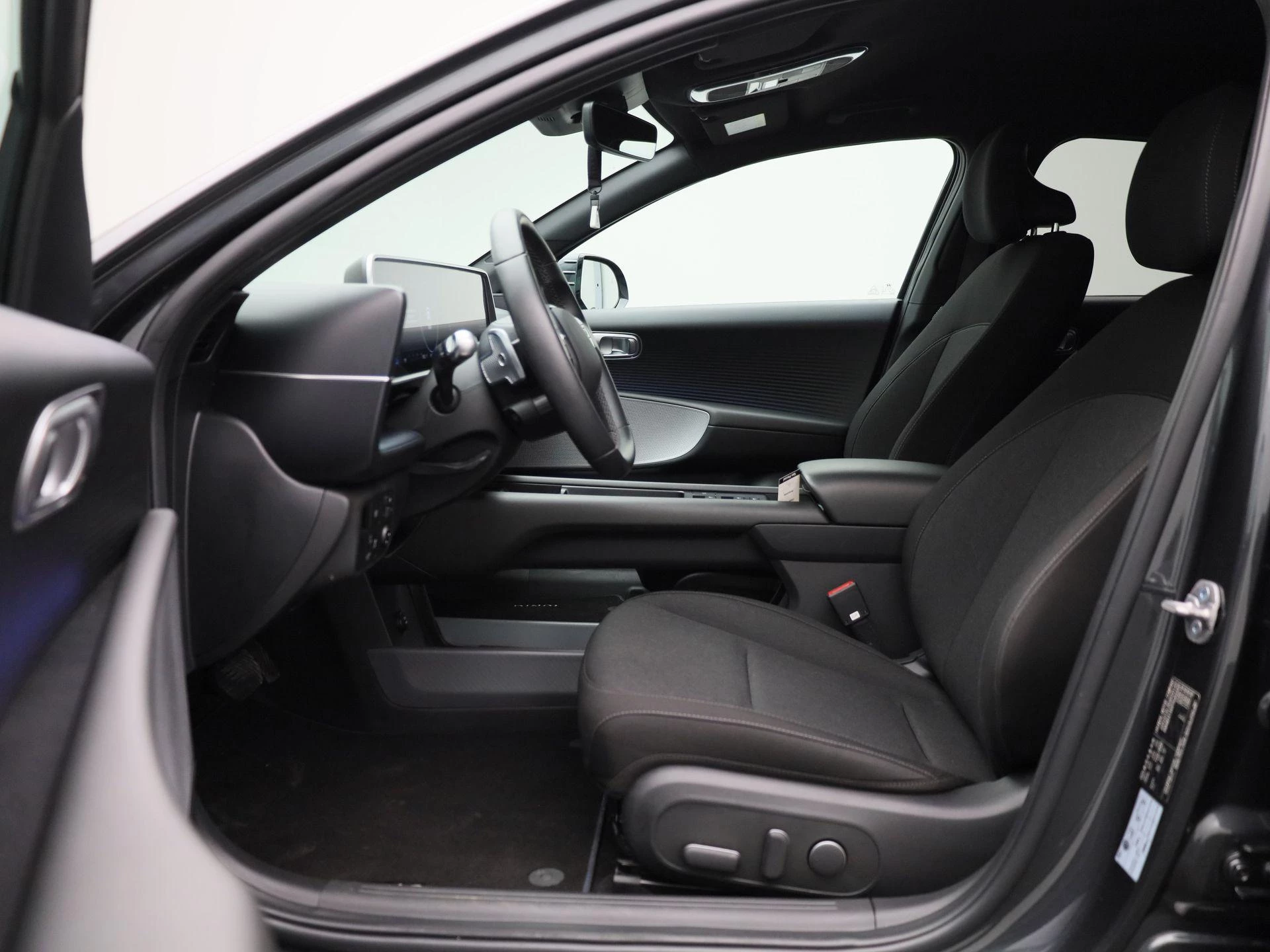 Hyundai-IONIQ 6-image-10