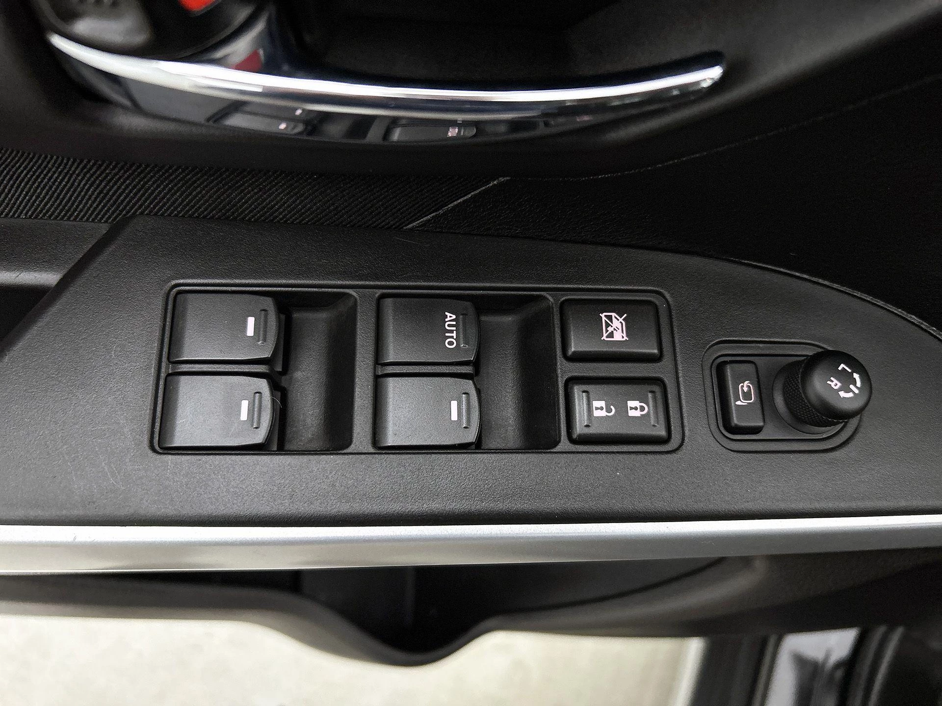 Suzuki-S-Cross-image-18