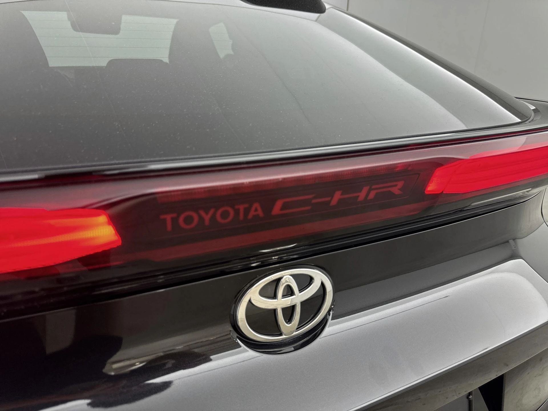 Toyota-C-HR-image-28