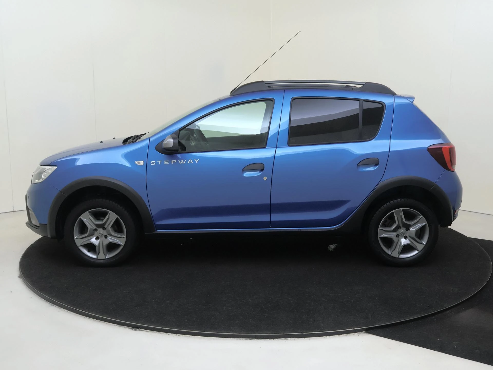 Dacia-Sandero-image-7