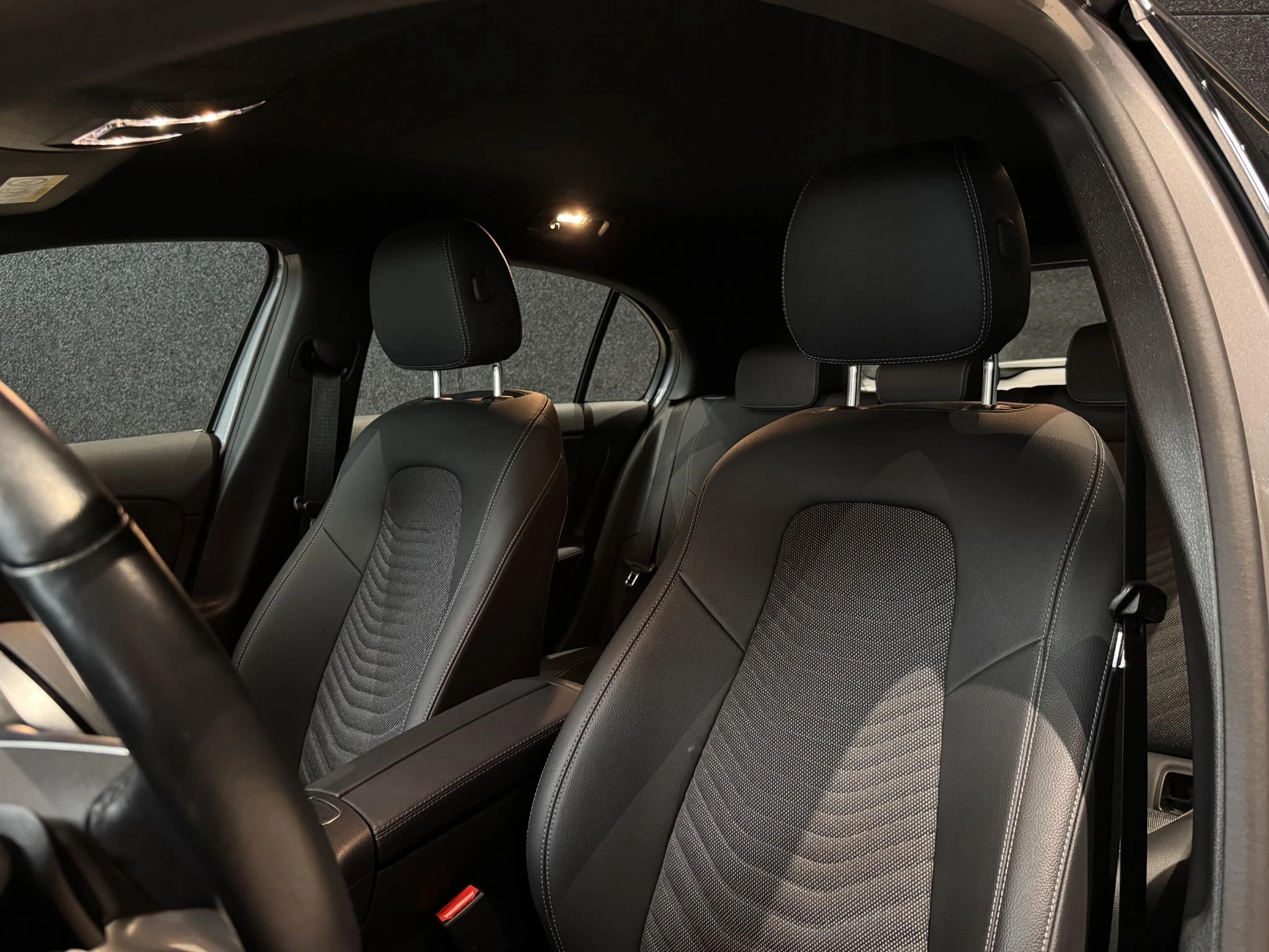 Mercedes-Benz-A-Klasse-image-9