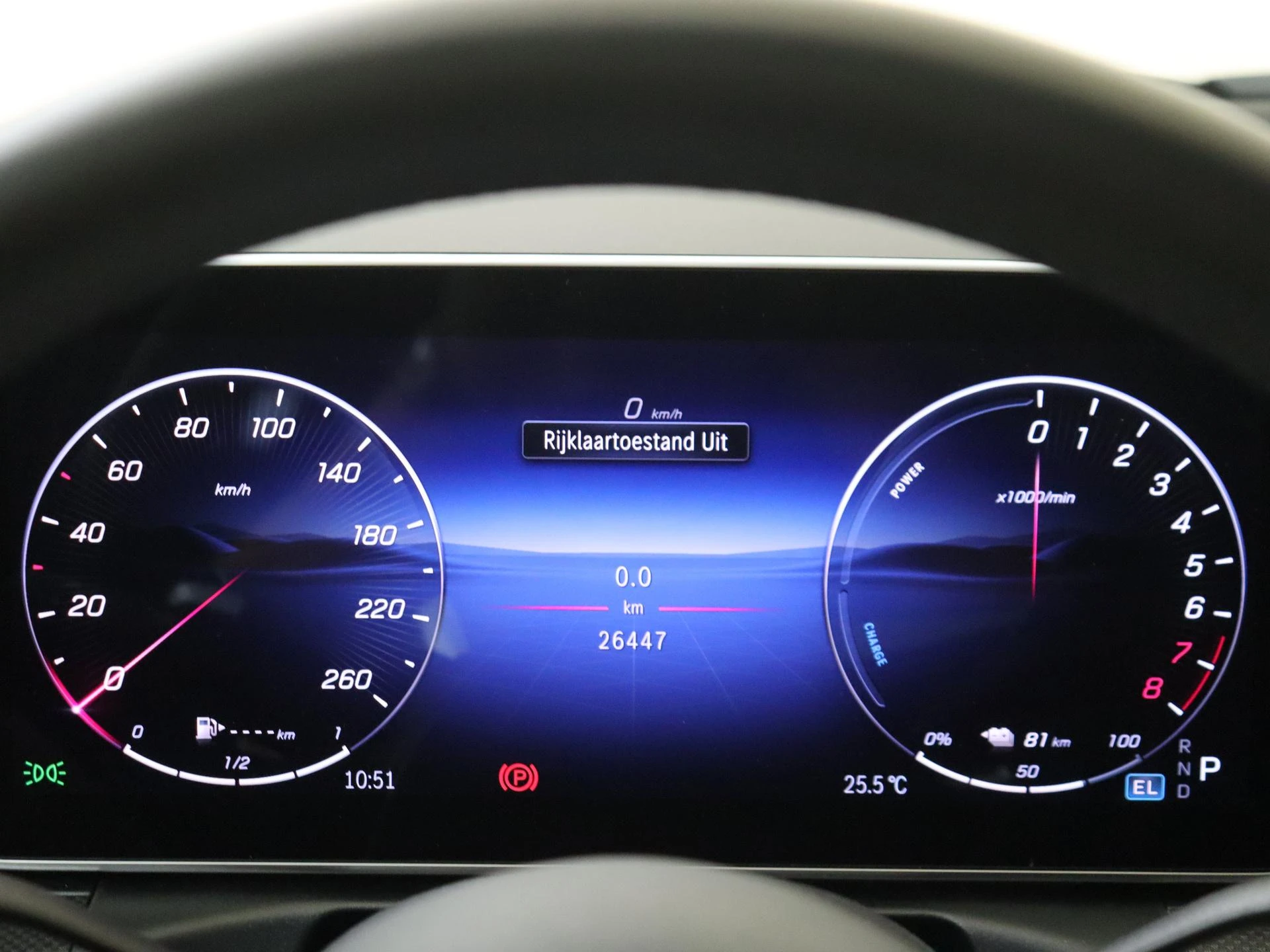 Mercedes-Benz-C-Klasse-image-11