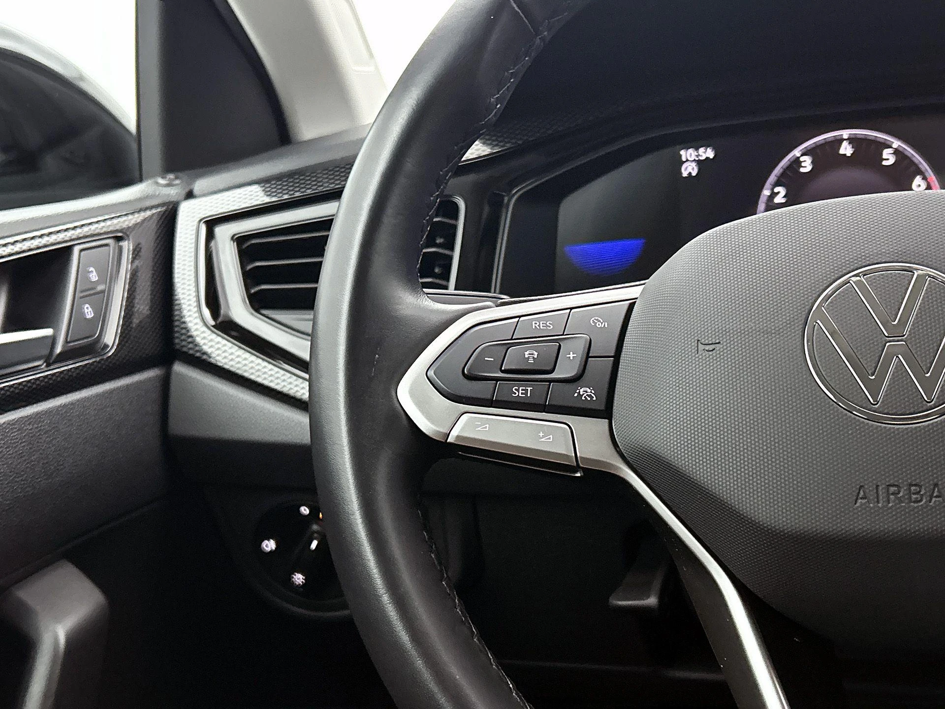 Volkswagen-Taigo-image-5