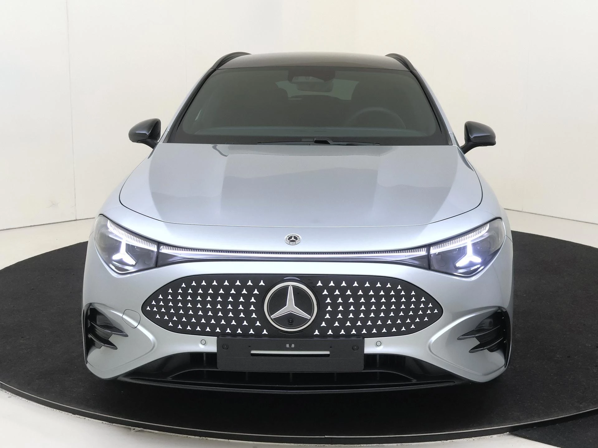 Mercedes-Benz-CLA-image-5