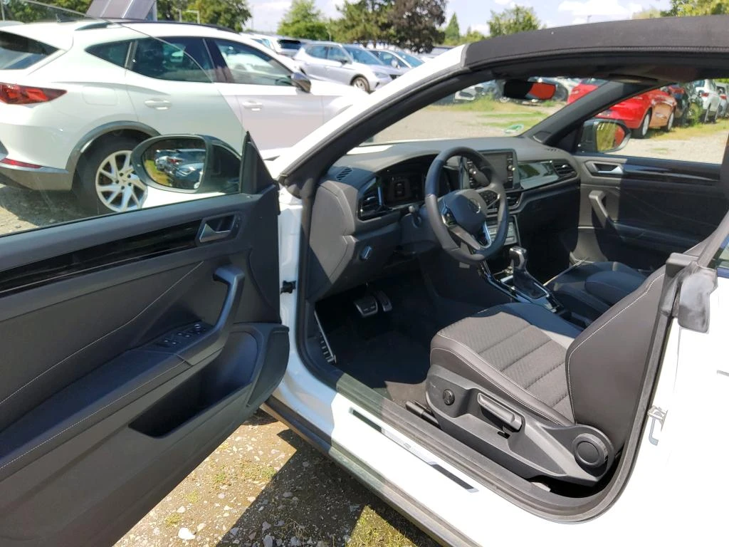 Volkswagen T-Roc Cabriolet 1.5 TSI DSG R-Line Black Style AHK, RFK, IQ.Light, Navi., ACC,