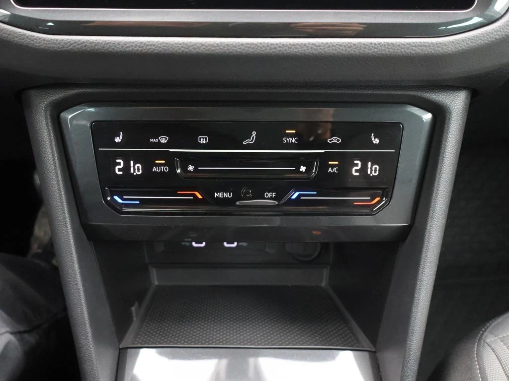 Volkswagen Tiguan Tiguan 1.5TSI Life 150PK *CAMERA*ACC*PDC*APP-CONNECT*ZETELVERWARMING*...*