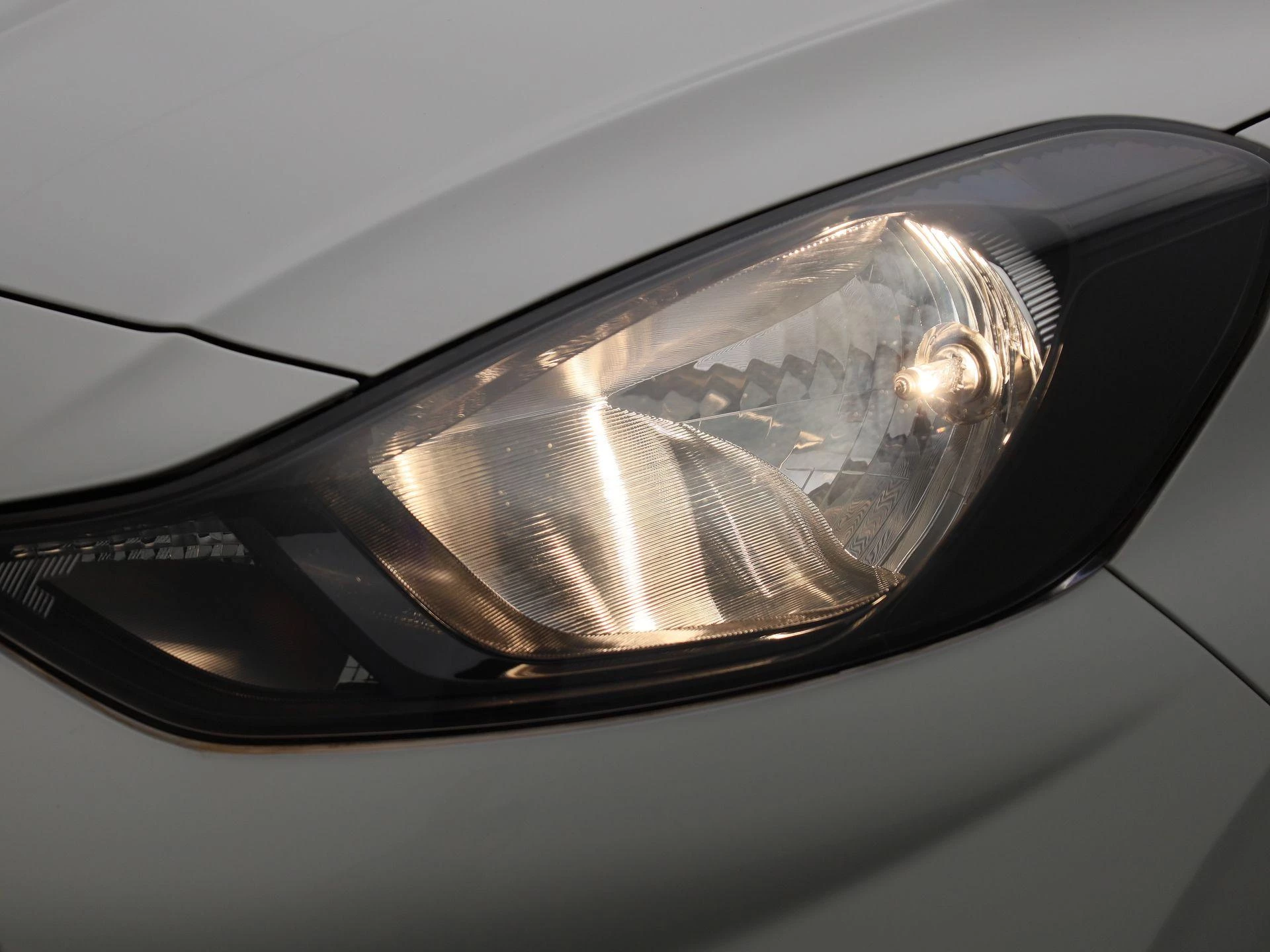 Hyundai-i10-image-12