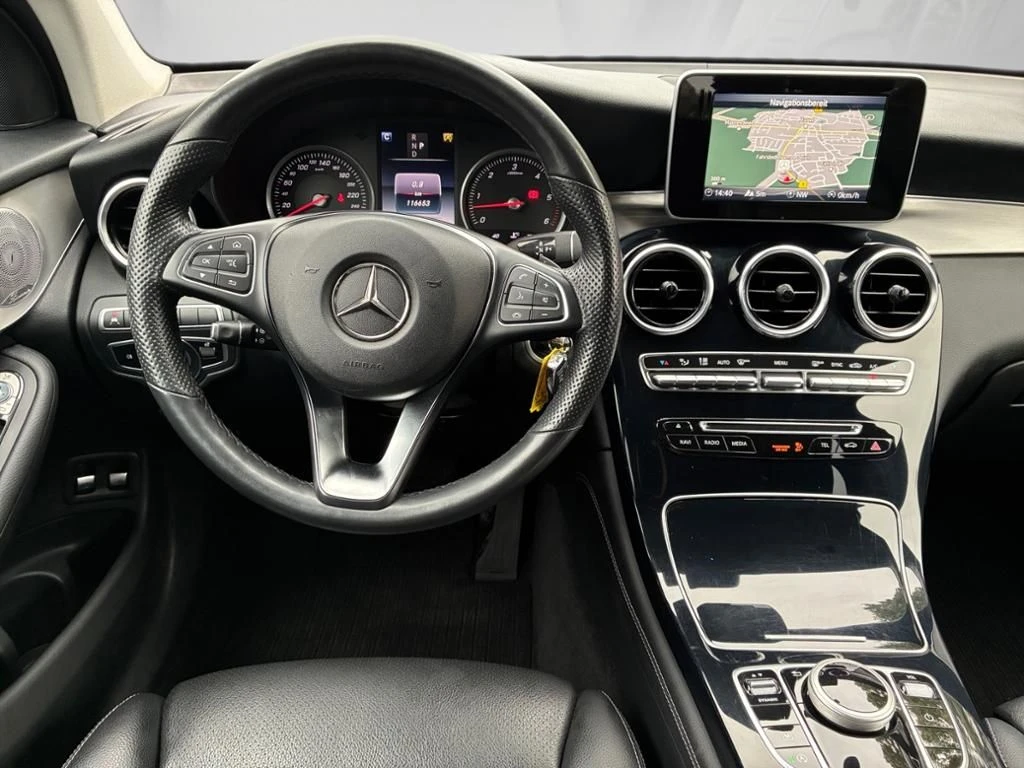 Mercedes-Benz-GLC 350 d-image-9