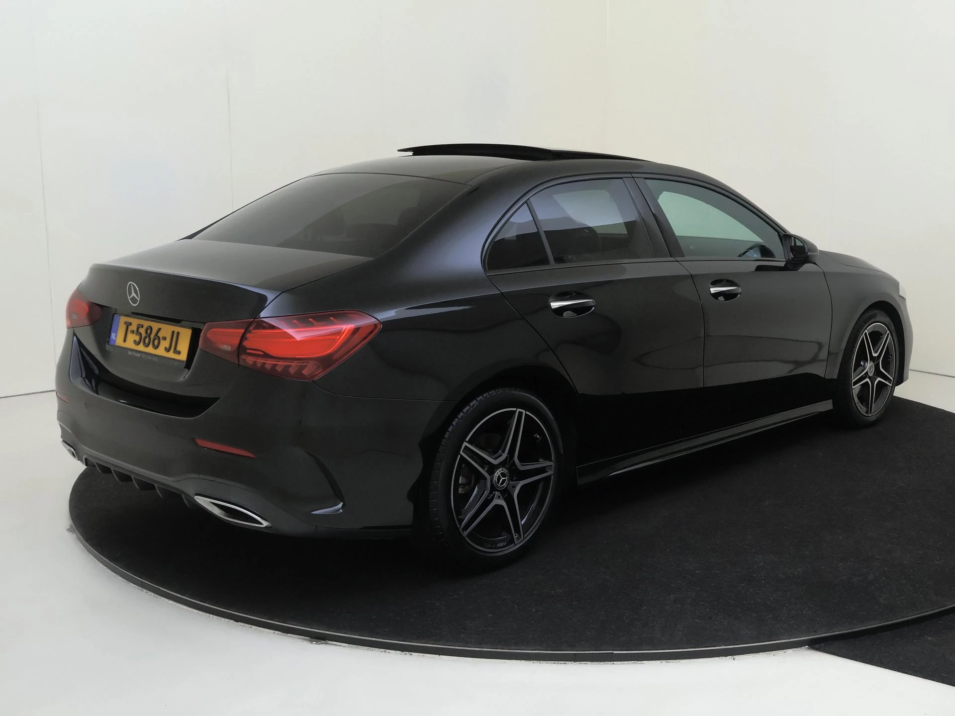 Mercedes-Benz A-Klasse 200 AMG Line
