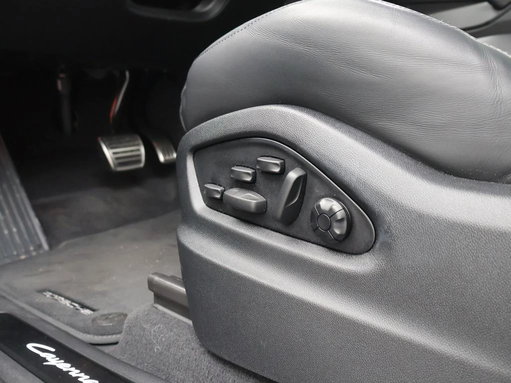 Porsche Cayenne Coupé E-Hybrid Cayenne E-Hybrid Coupé *FULL OPTION*HEAD UP*SPORT EXHAUST*SPORT CHRONO*HEATED SEATS*BLACK WHEELS*...