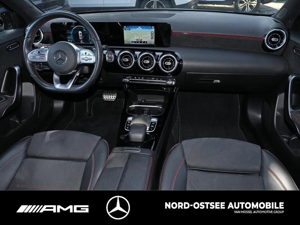 Mercedes-Benz A-Klasse 180 AMG PANO TEMPO MBUX AMG Line