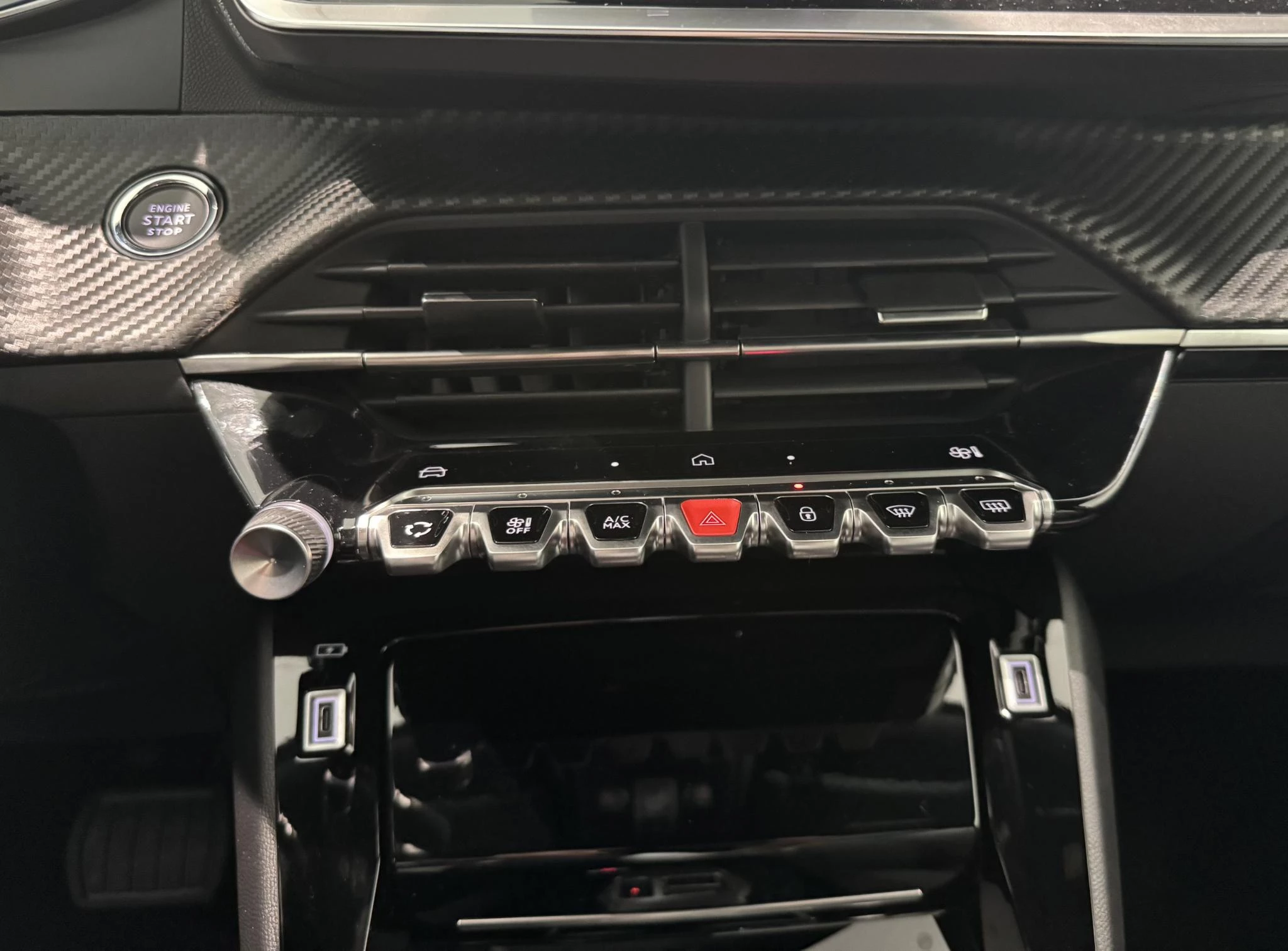 Peugeot-e-2008-image-19