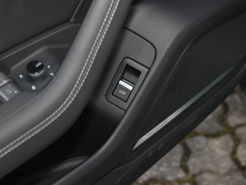 Audi-S6-image-8