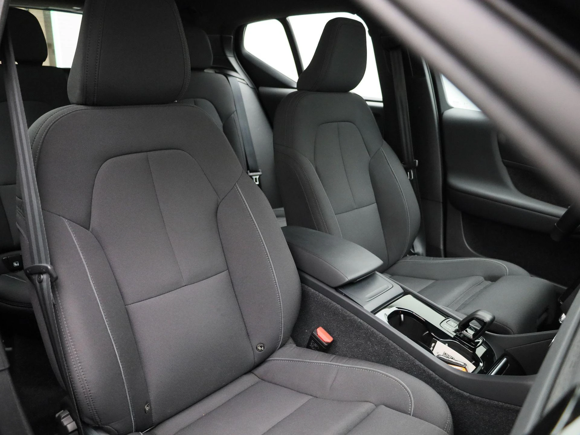Volvo-XC40-image-32