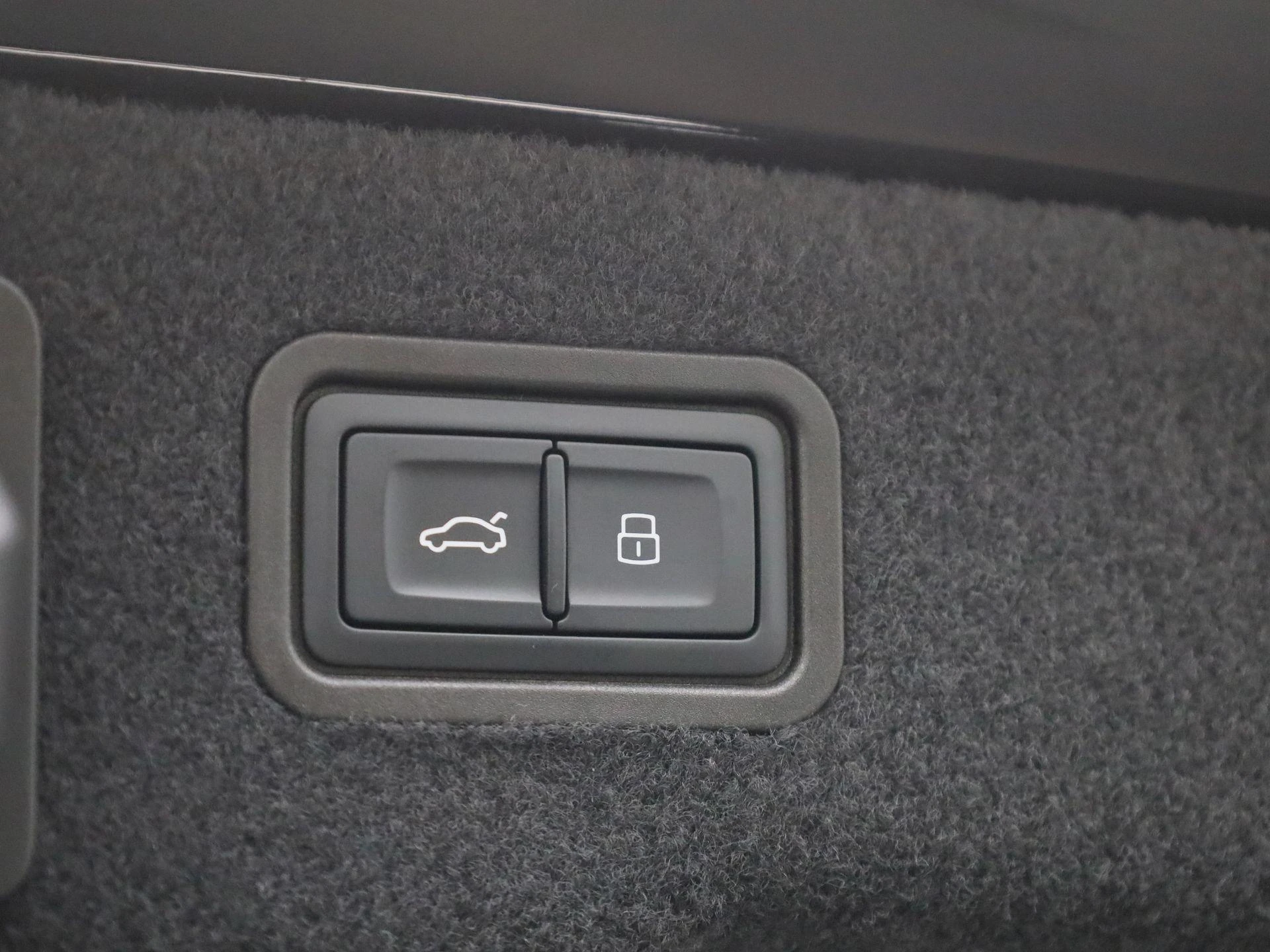 Audi-A8-image-14