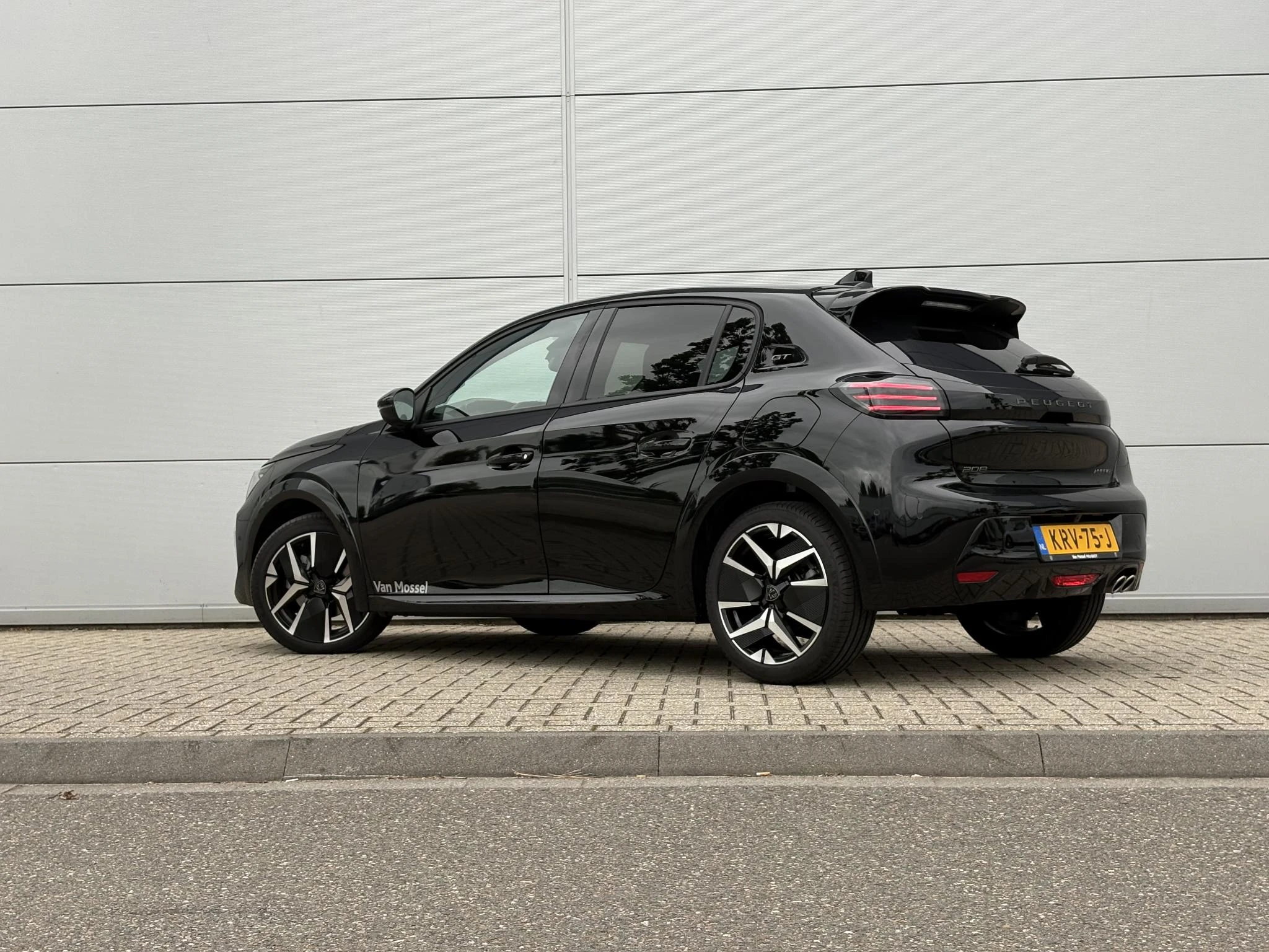 Peugeot-208-image-2