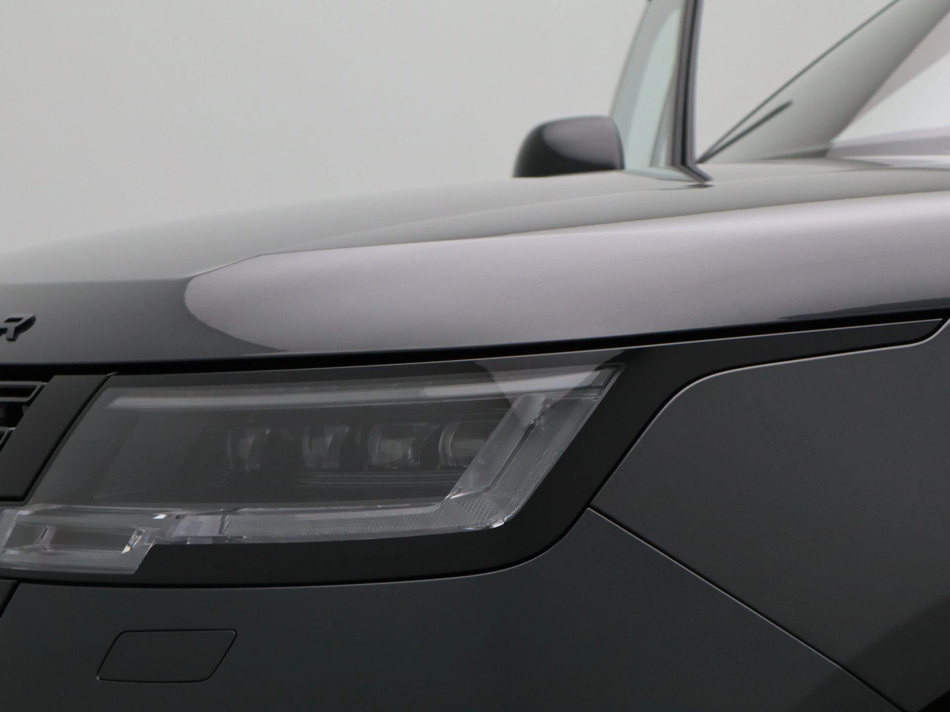 Land Rover-Range Rover-image-14