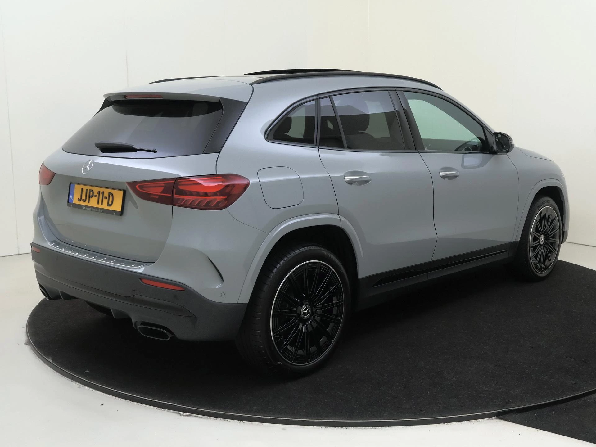 Mercedes-Benz GLA 250 e Business Solution AMG