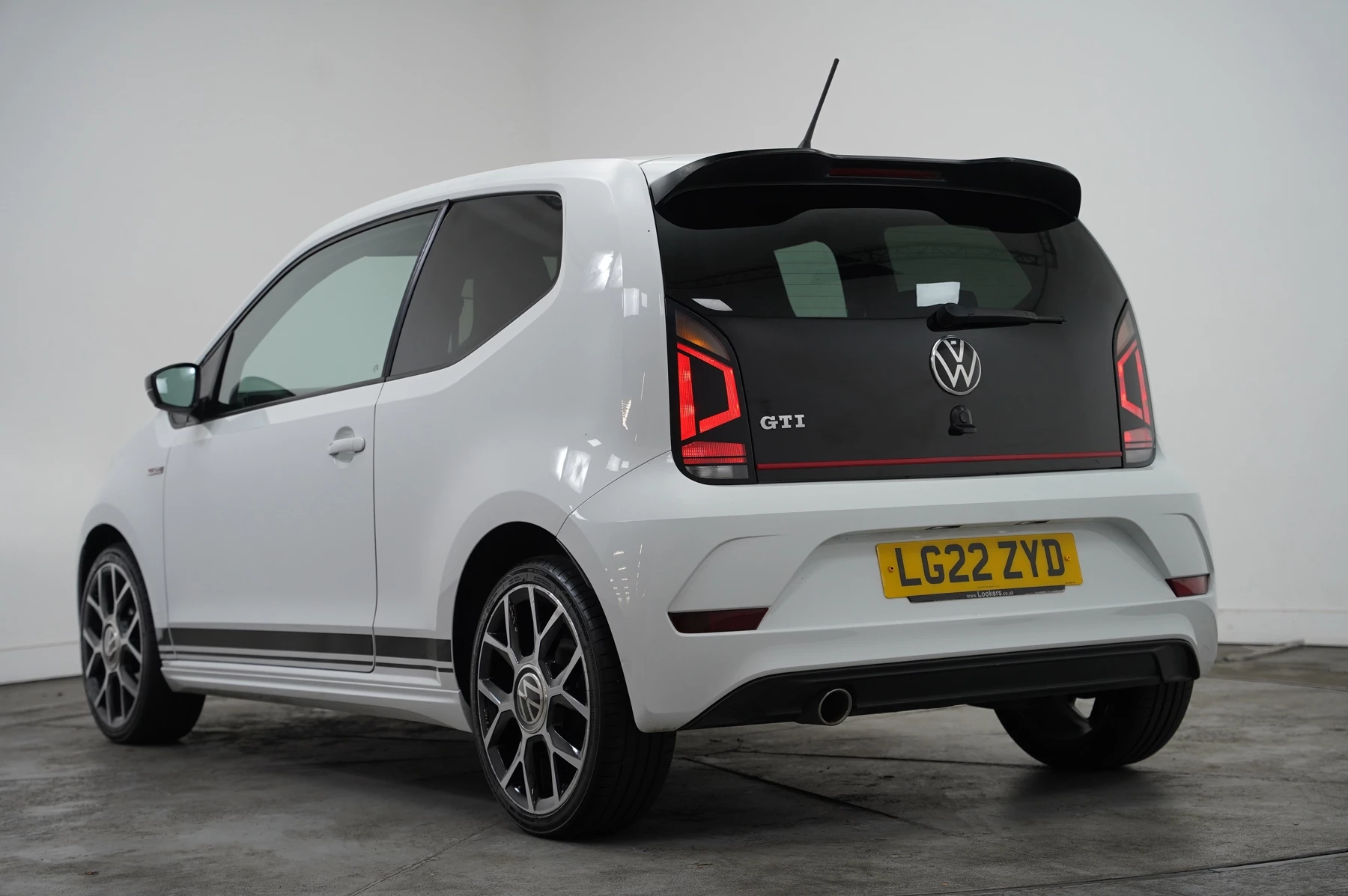 Volkswagen-up!-image-2