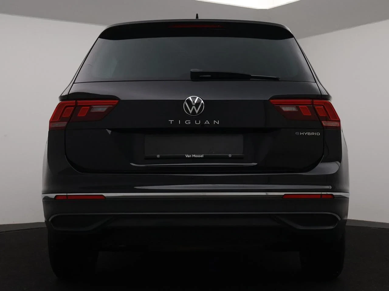 Volkswagen-Tiguan-image-9