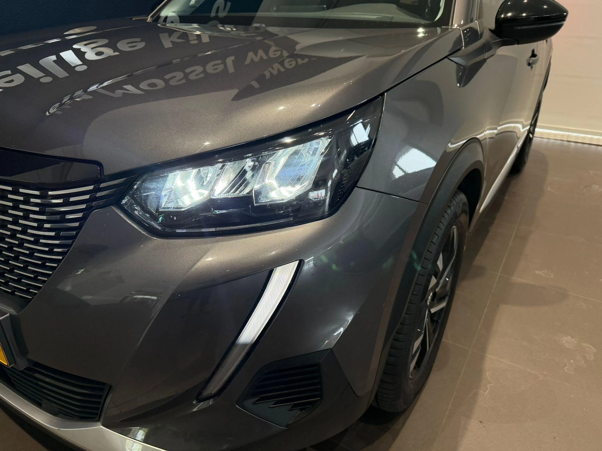 Peugeot-2008-image-4