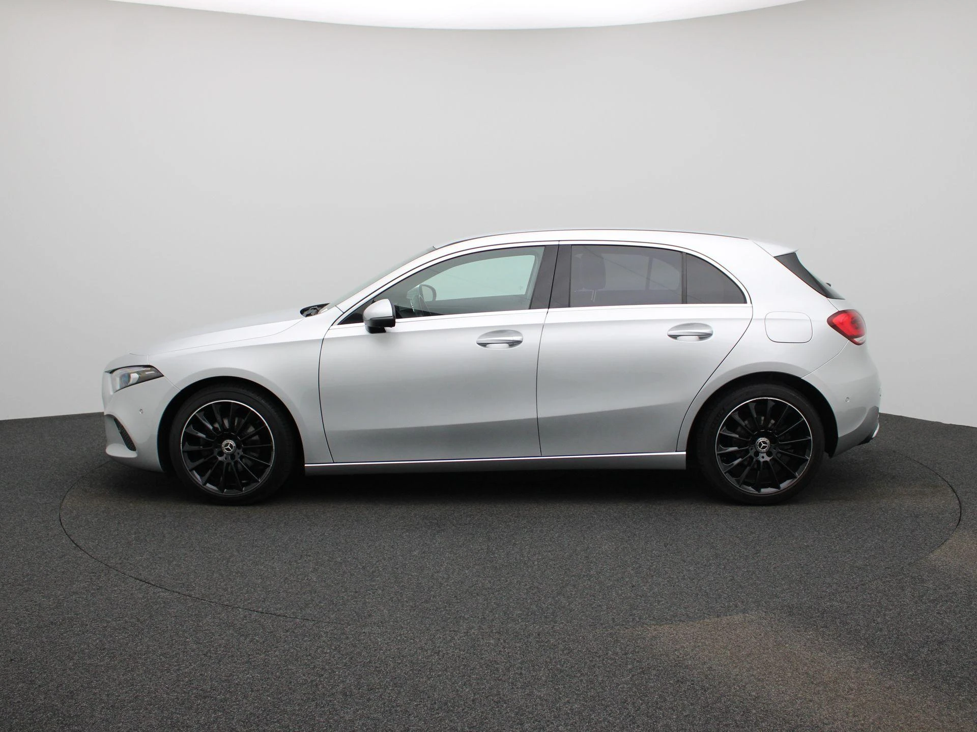 Mercedes-Benz-A-Klasse-image-3
