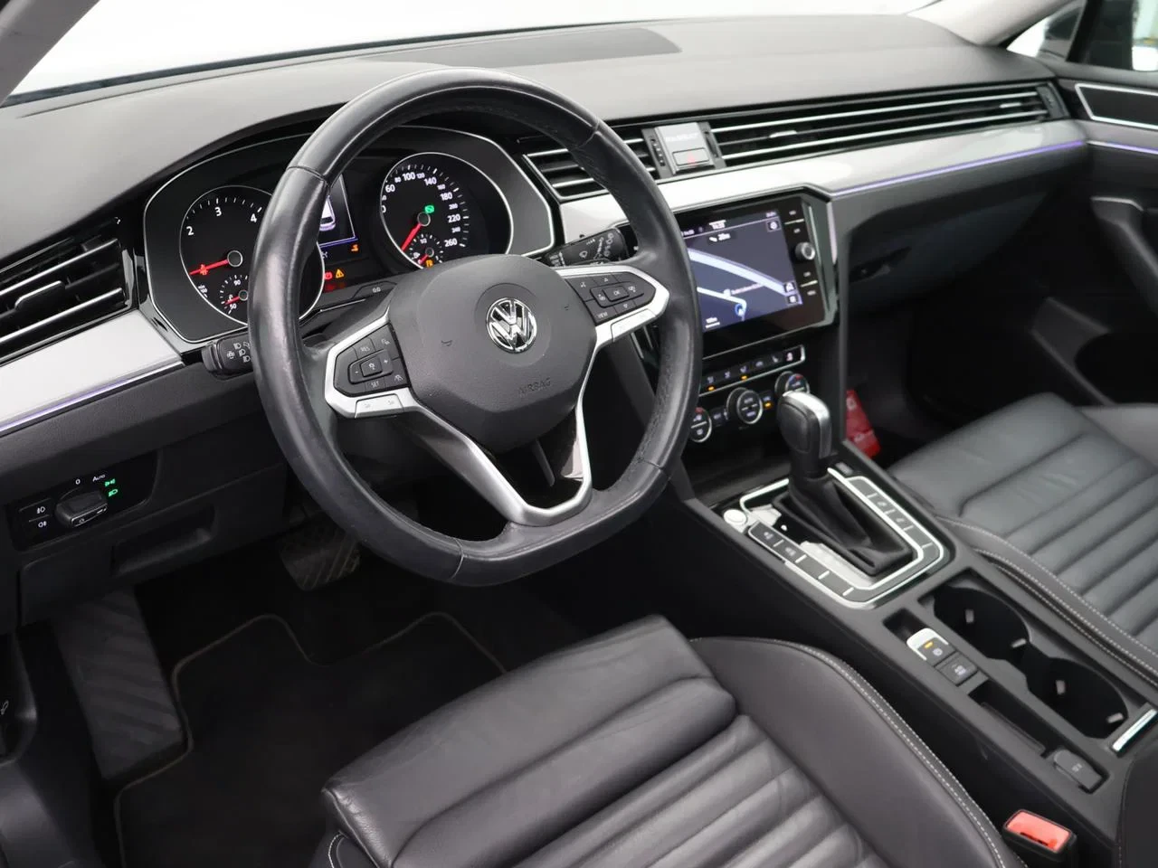 Volkswagen-Passat-image-19