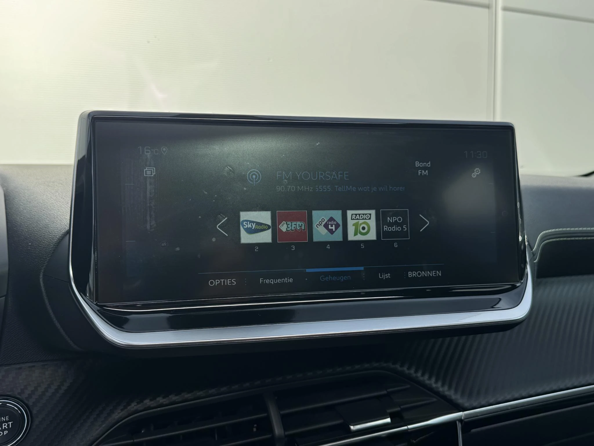 Peugeot-2008-image-18