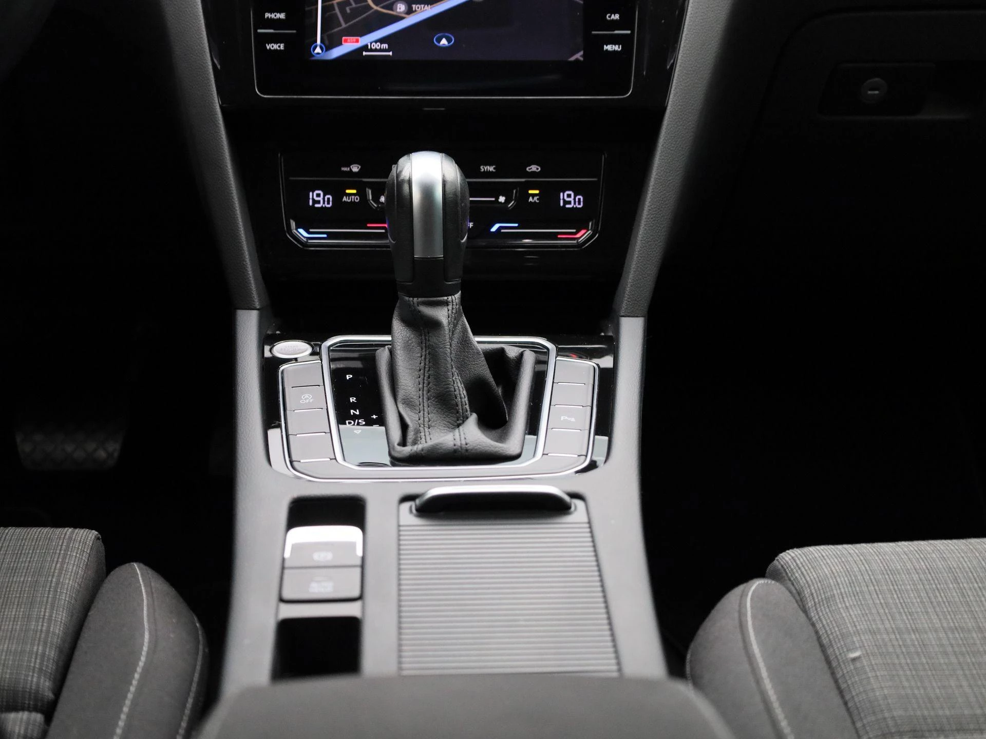Volkswagen Passat Variant 2.0 TDI 90kW DSG Elegance Business