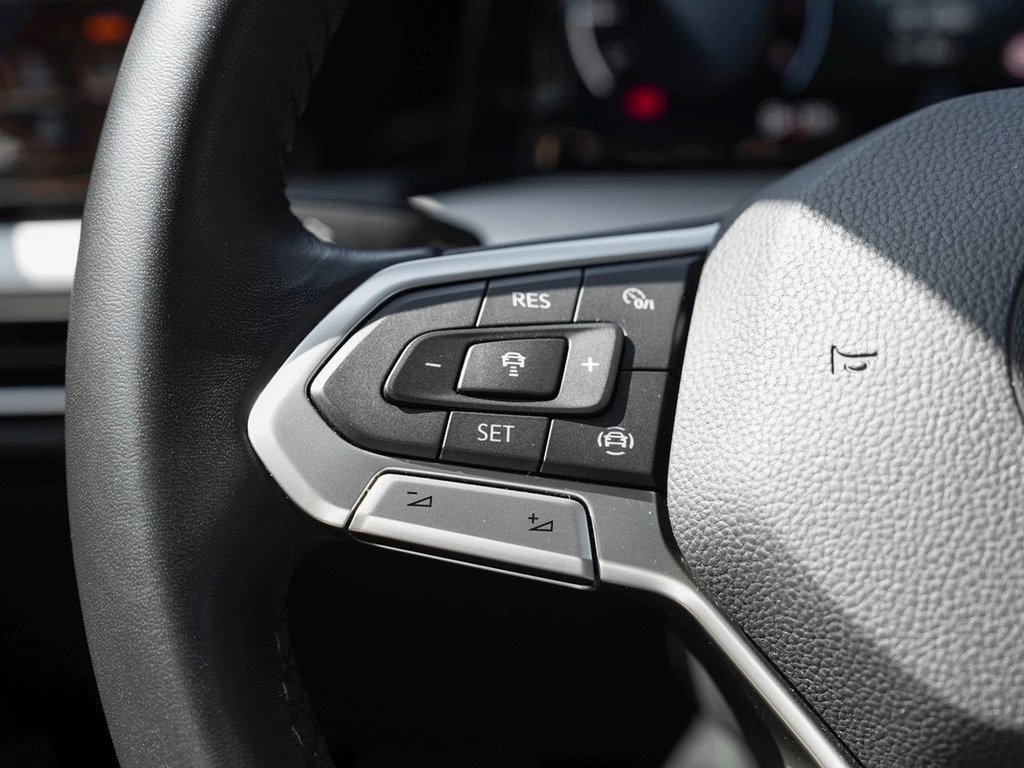 Volkswagen-Golf-image-15