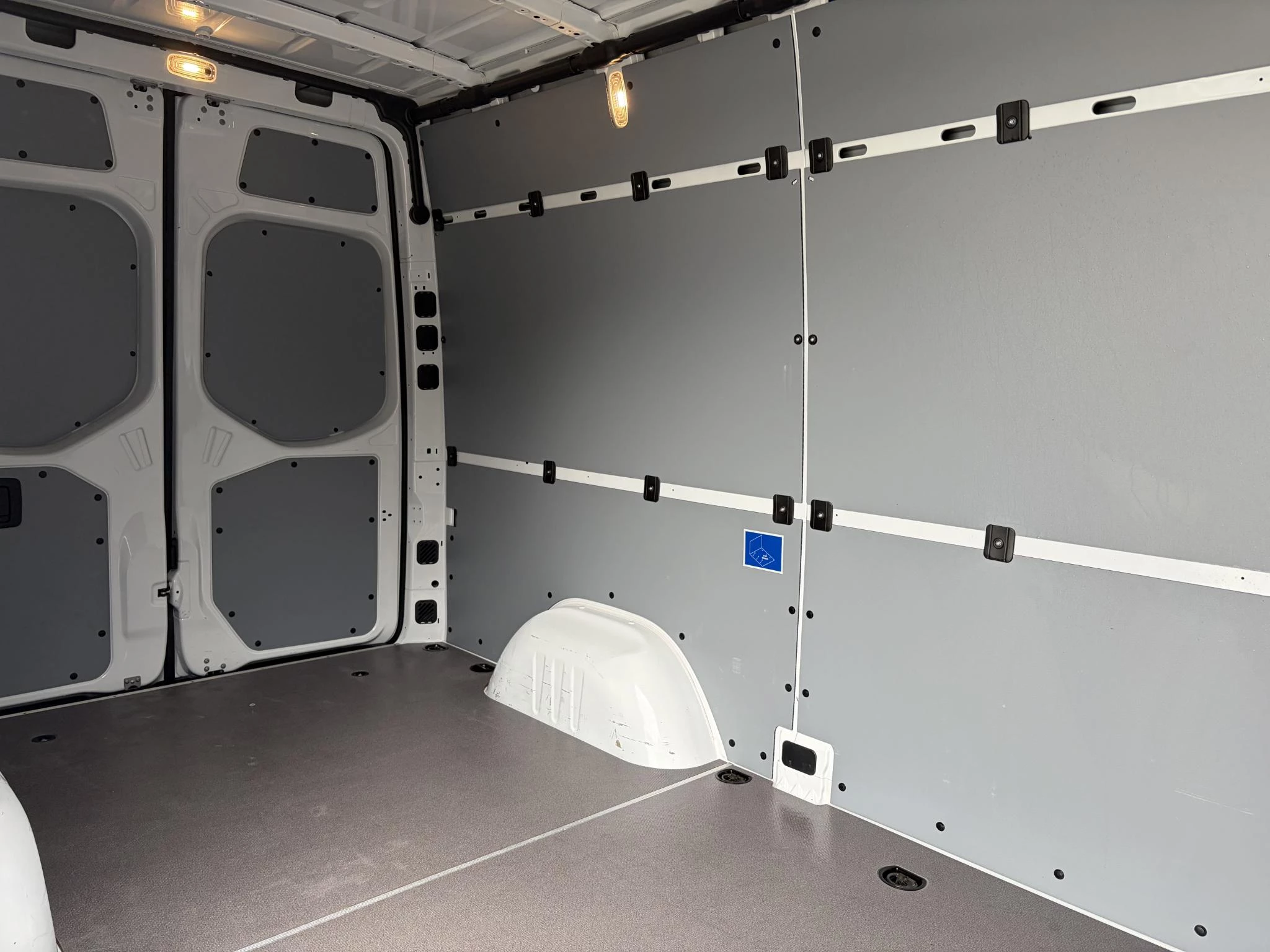 Mercedes-Benz Sprinter 317 CDI GB L2 RWD 3.5T