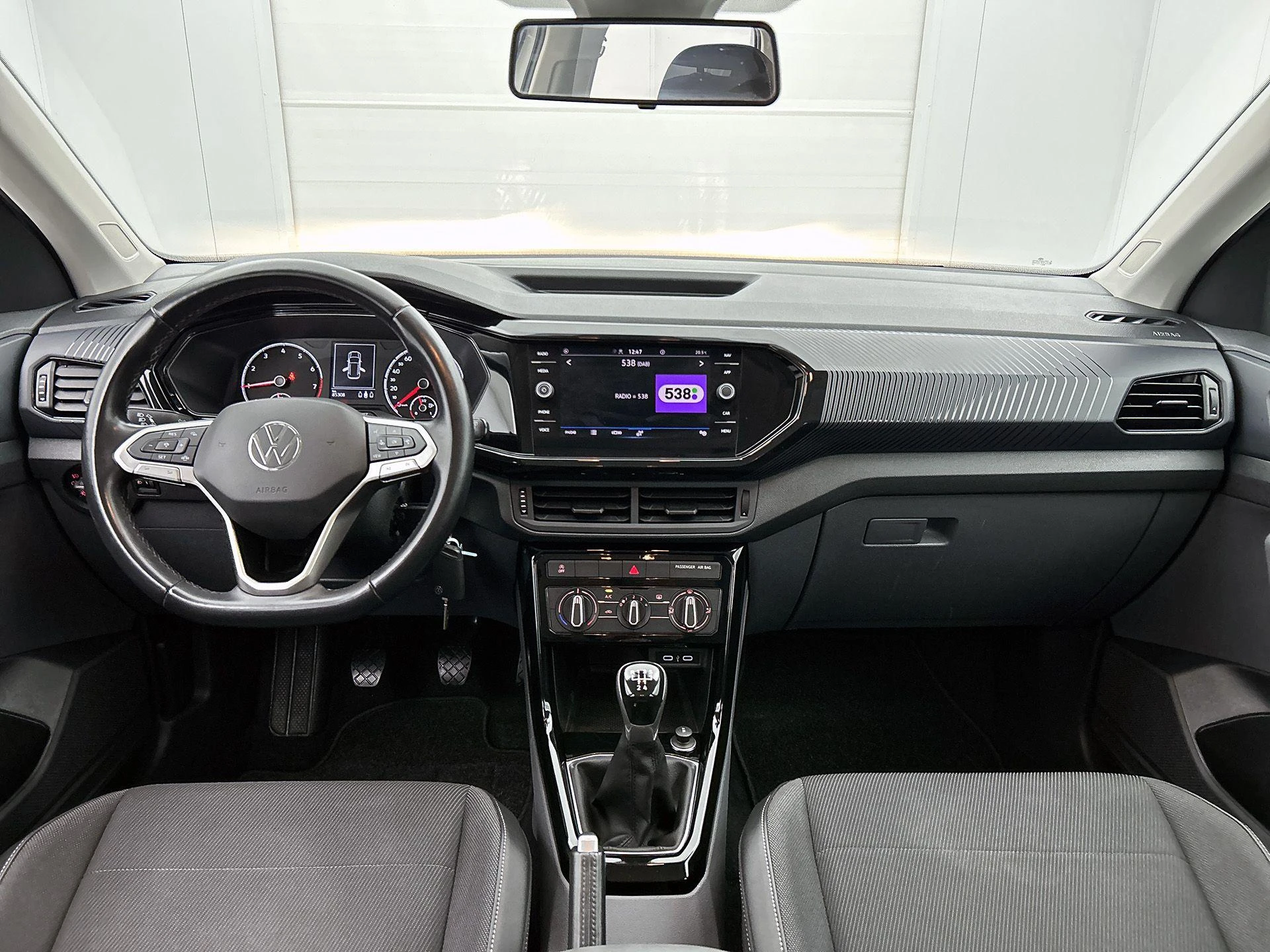 Volkswagen-T-Cross-image-20