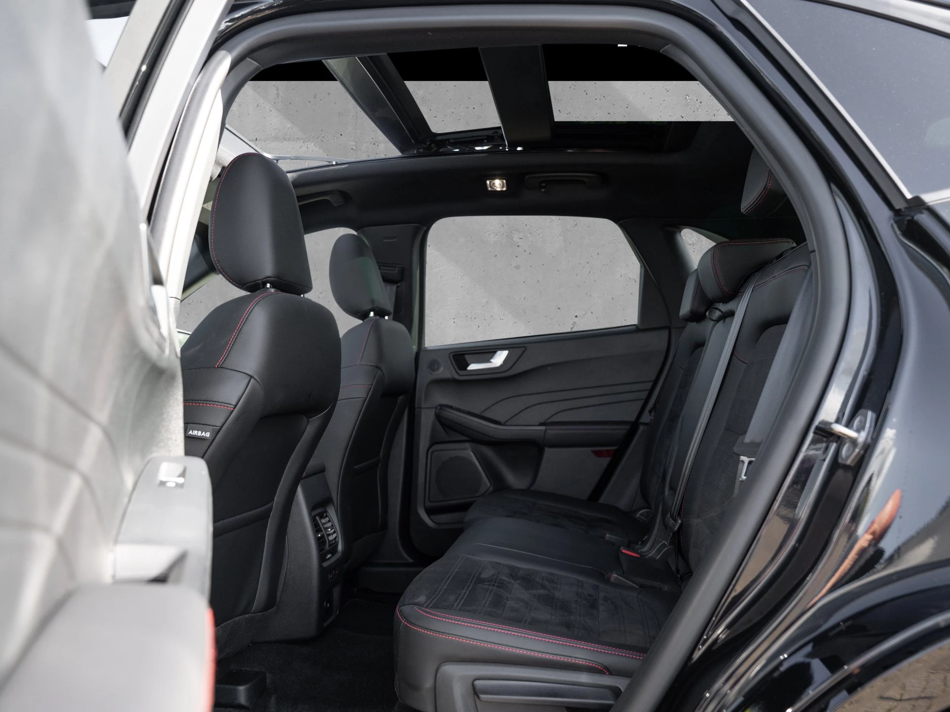 Ford Kuga ST-Line X*PANO*AHK*KAM*ACC*NAVI*SOUND-SYS.