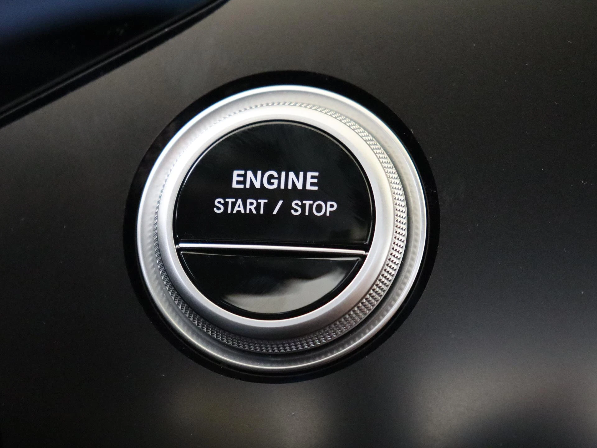 Mercedes-Benz-S-Klasse-image-20