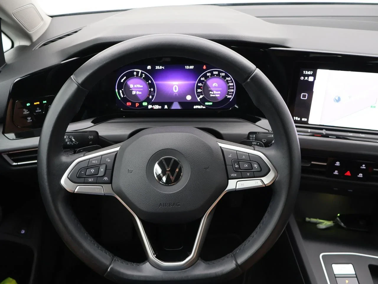 Volkswagen-Golf-image-18