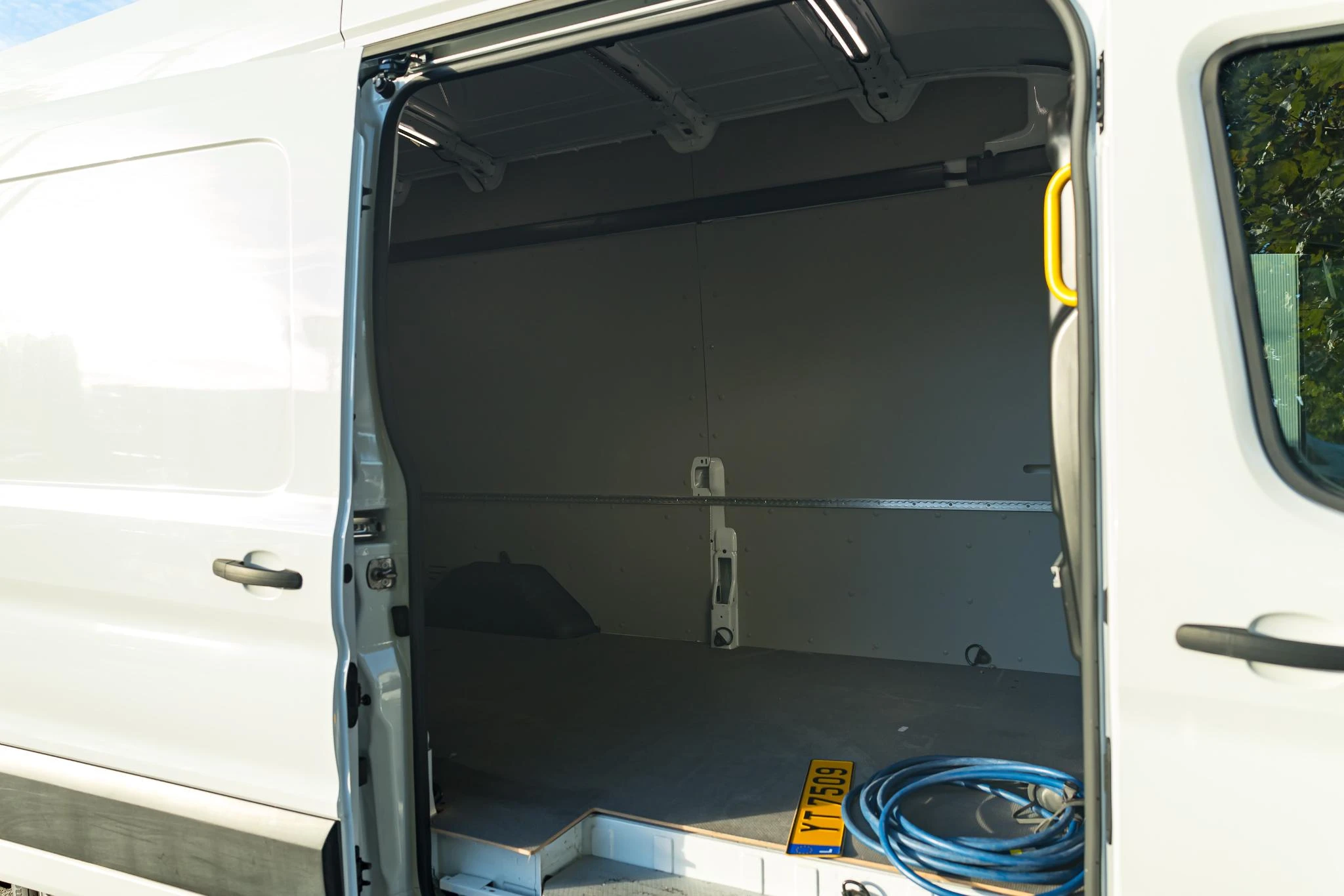 Ford-E-Transit-image-9