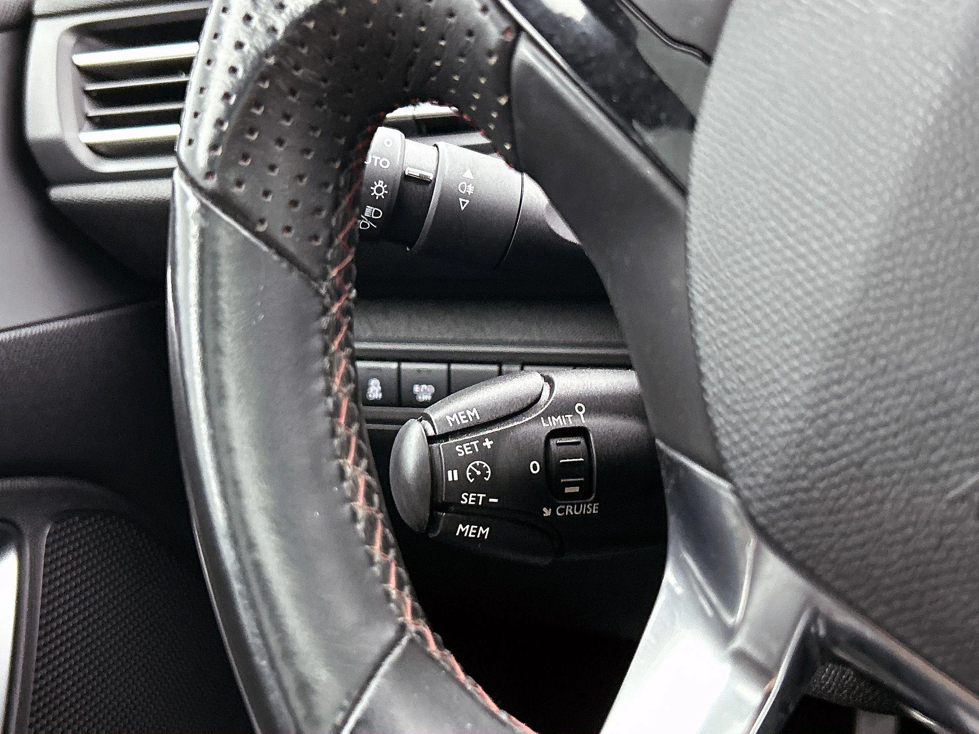 Peugeot-308-image-5