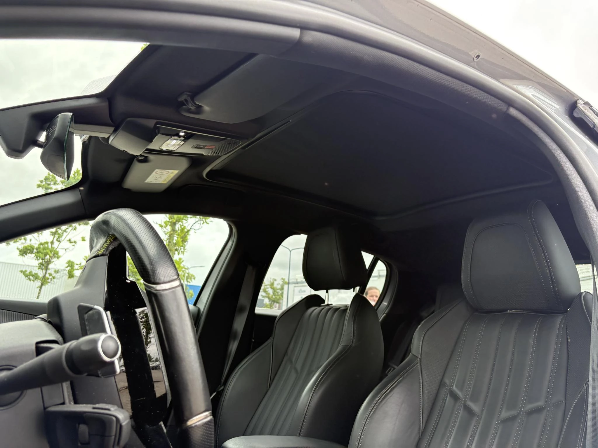 Peugeot-208-image-14