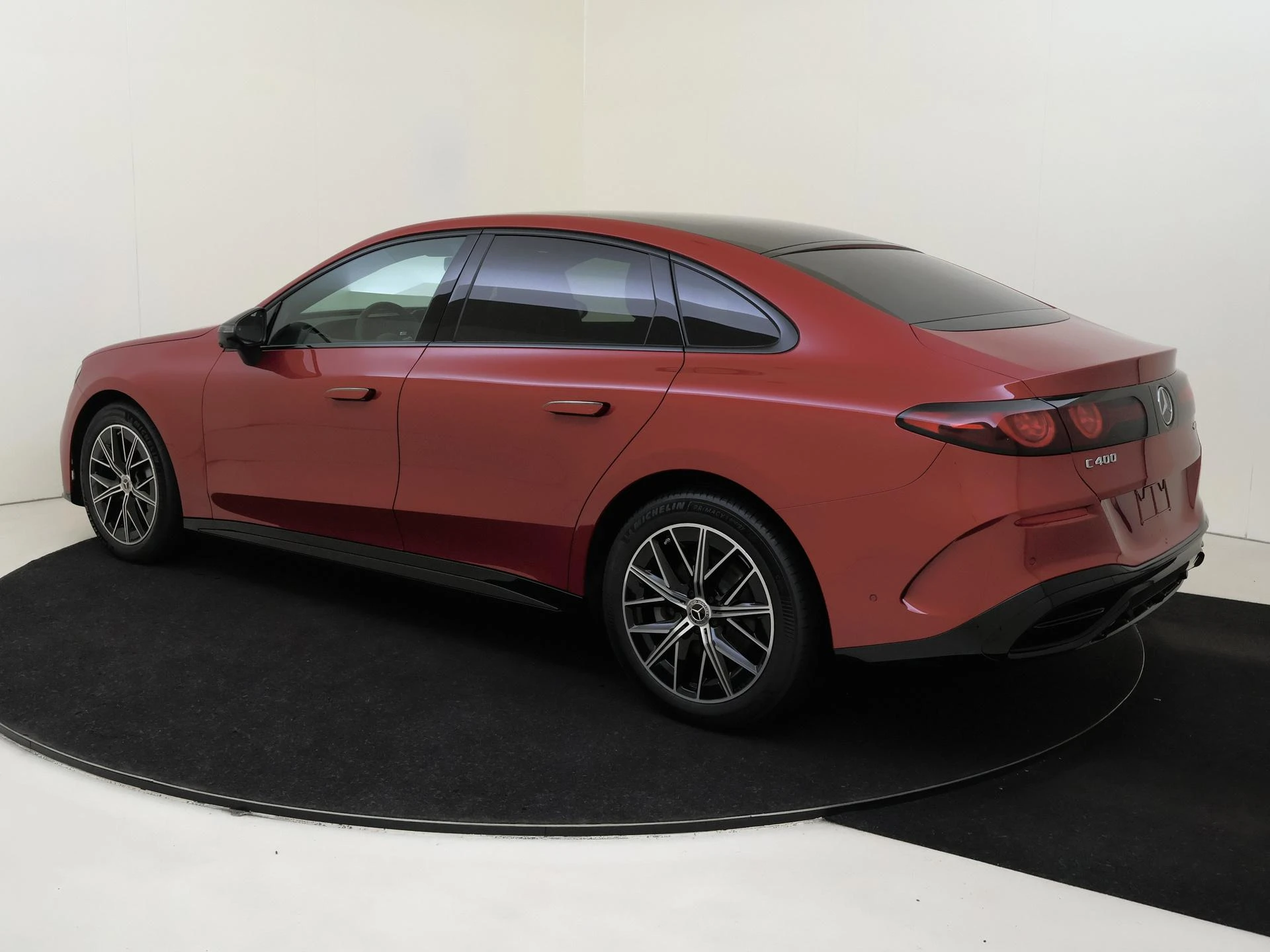 Mercedes-Benz-C-Klasse-image-2
