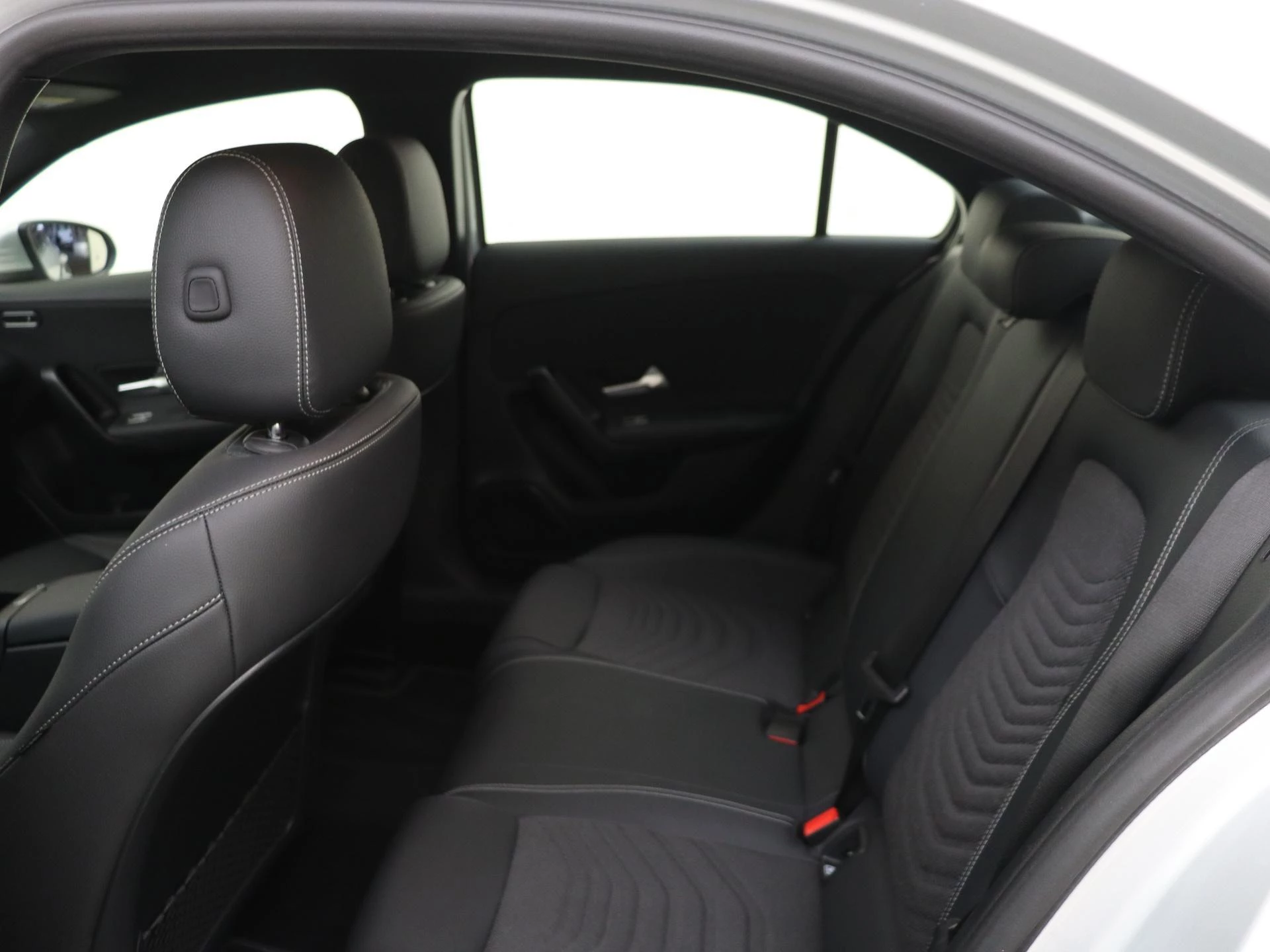 Mercedes-Benz-A-Klasse-image-7