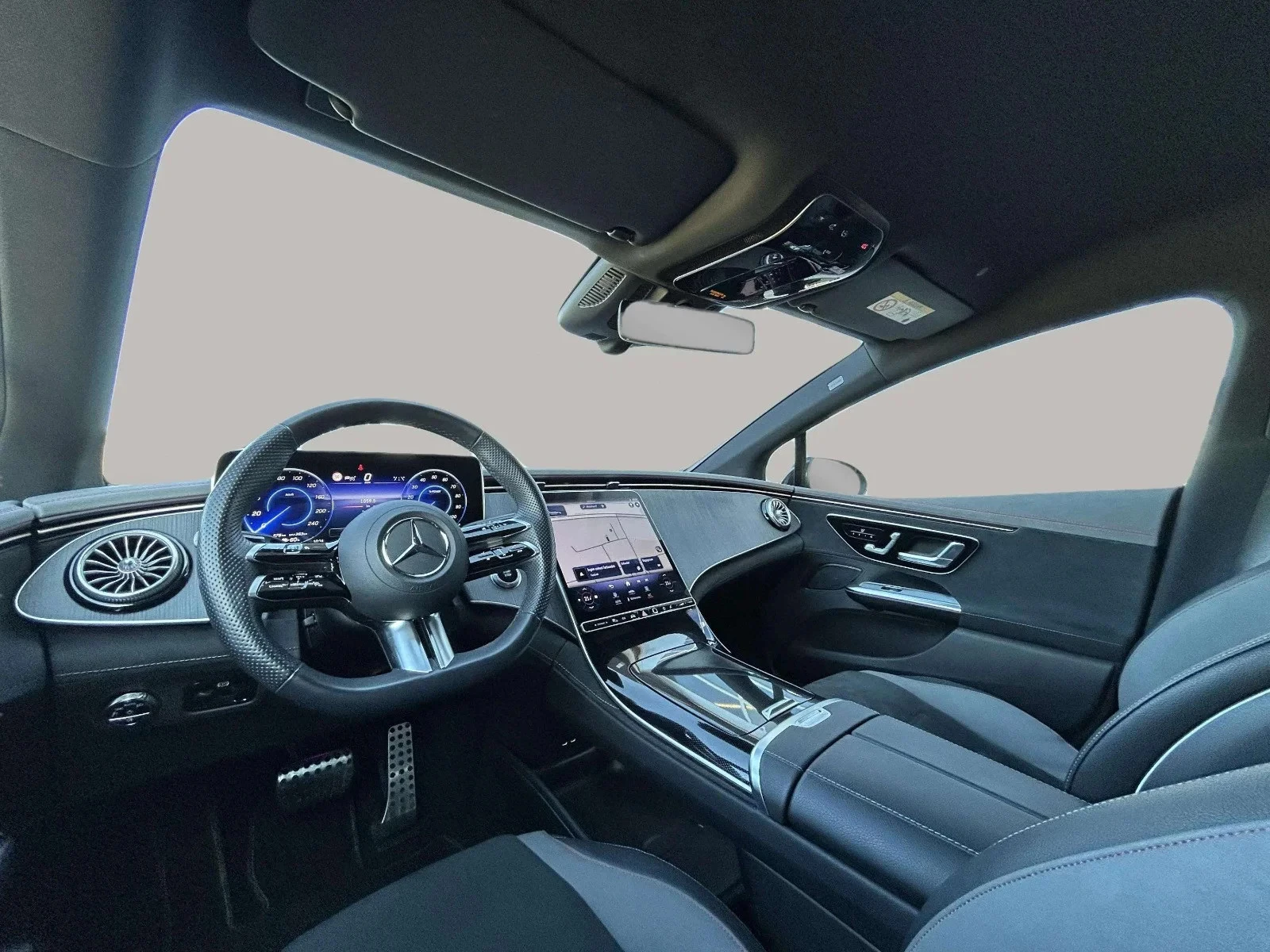 Mercedes-Benz-EQE-image-11